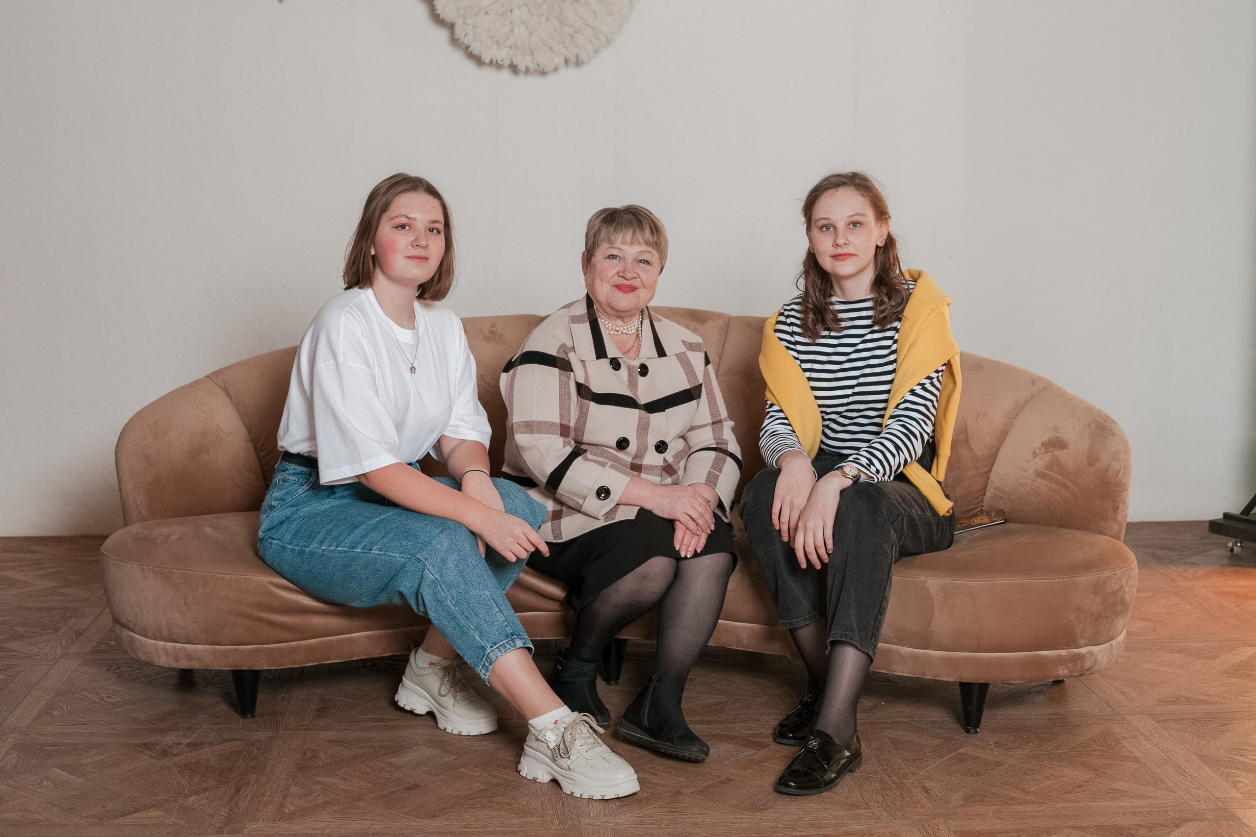 Гимназия № 2 11 «Г» класс. Ирина Коновалова школьный фотограф. Выпускные альбомы Ярославль