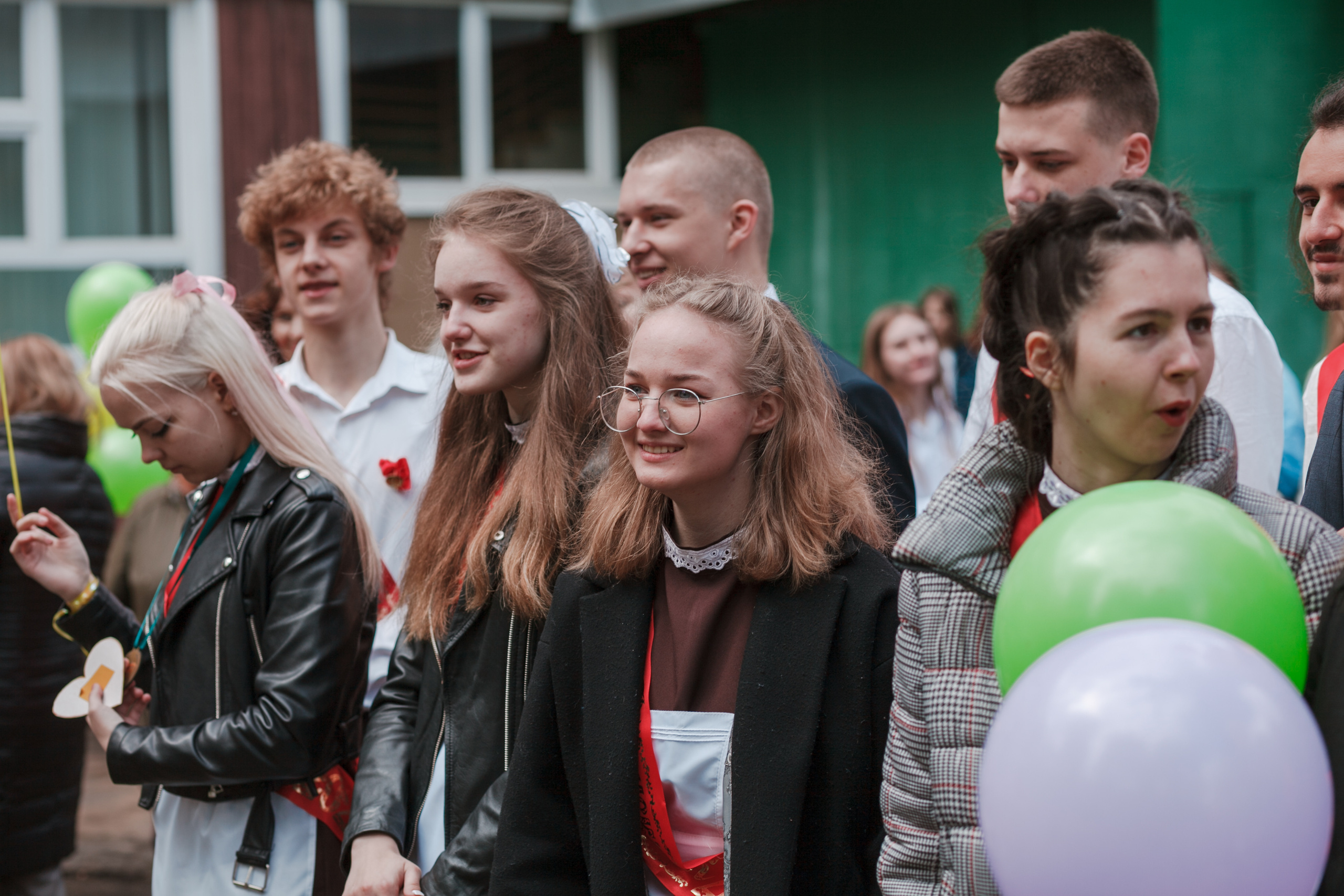 Последний звонок. Ирина Коновалова школьный фотограф. Выпускные альбомы Ярославль