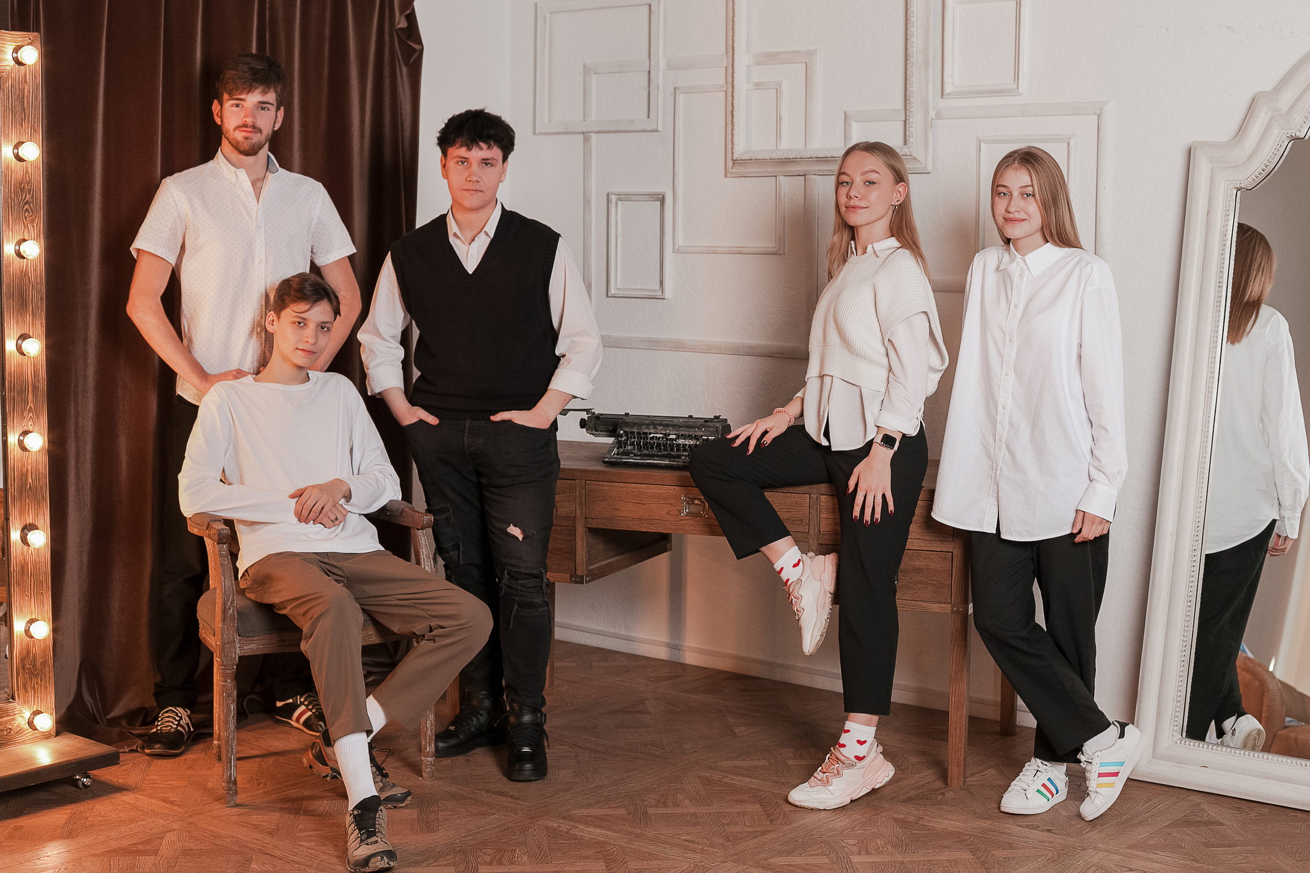 Гимназия № 2 11 «Г» класс. Ирина Коновалова школьный фотограф. Выпускные альбомы Ярославль