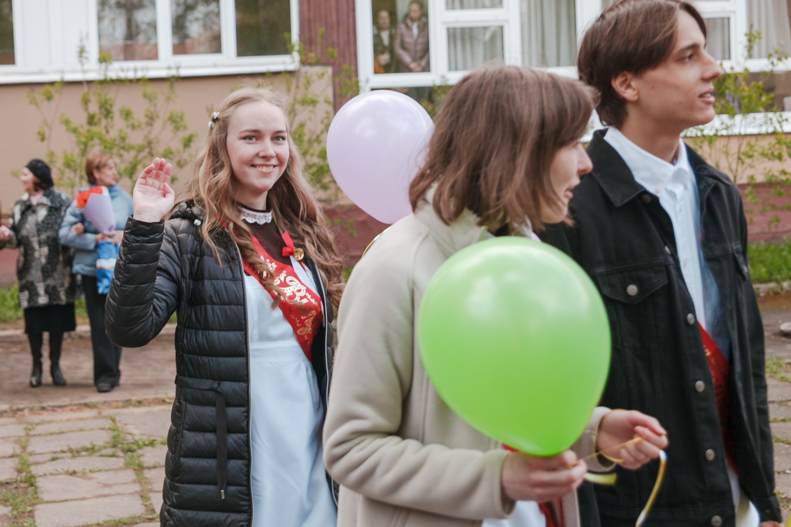 Последний звонок. Ирина Коновалова школьный фотограф. Выпускные альбомы Ярославль