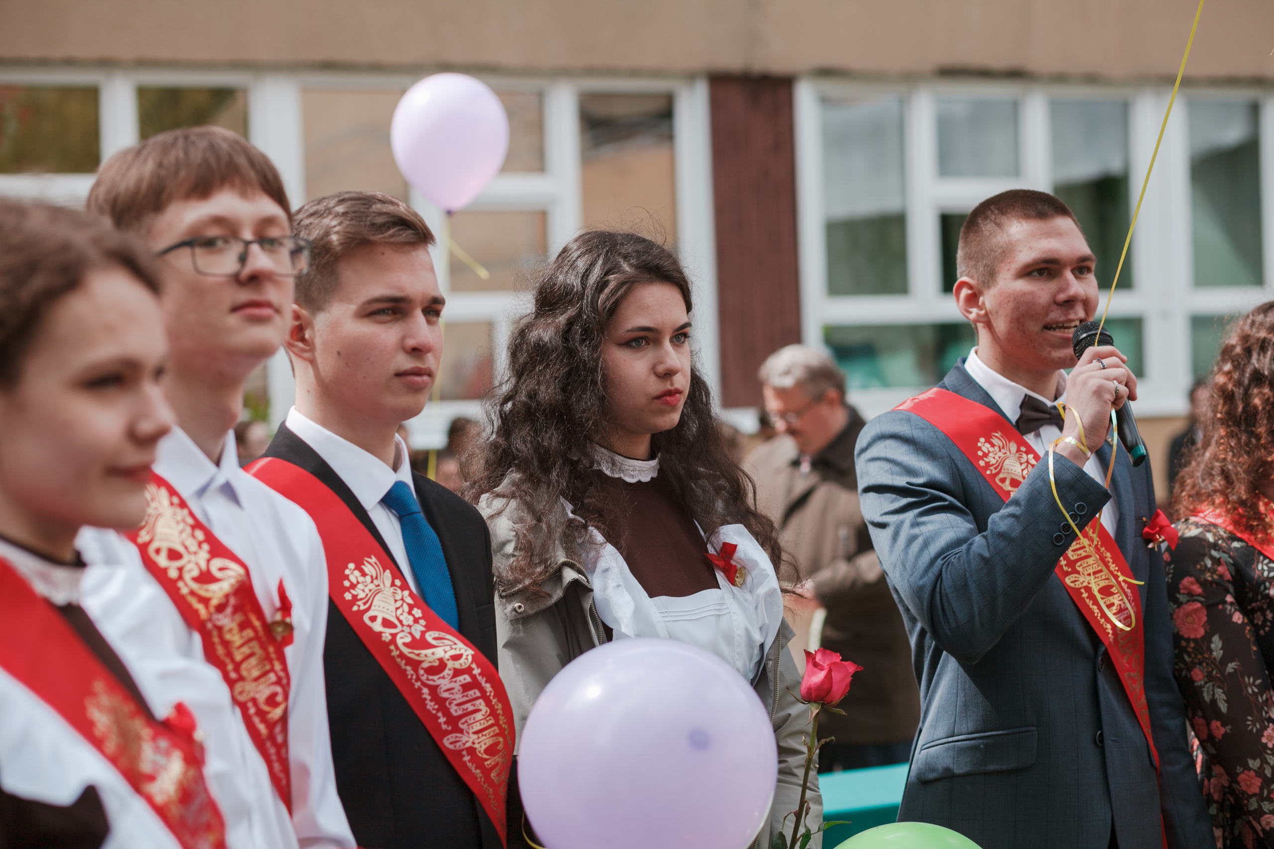 Последний звонок. Ирина Коновалова школьный фотограф. Выпускные альбомы Ярославль