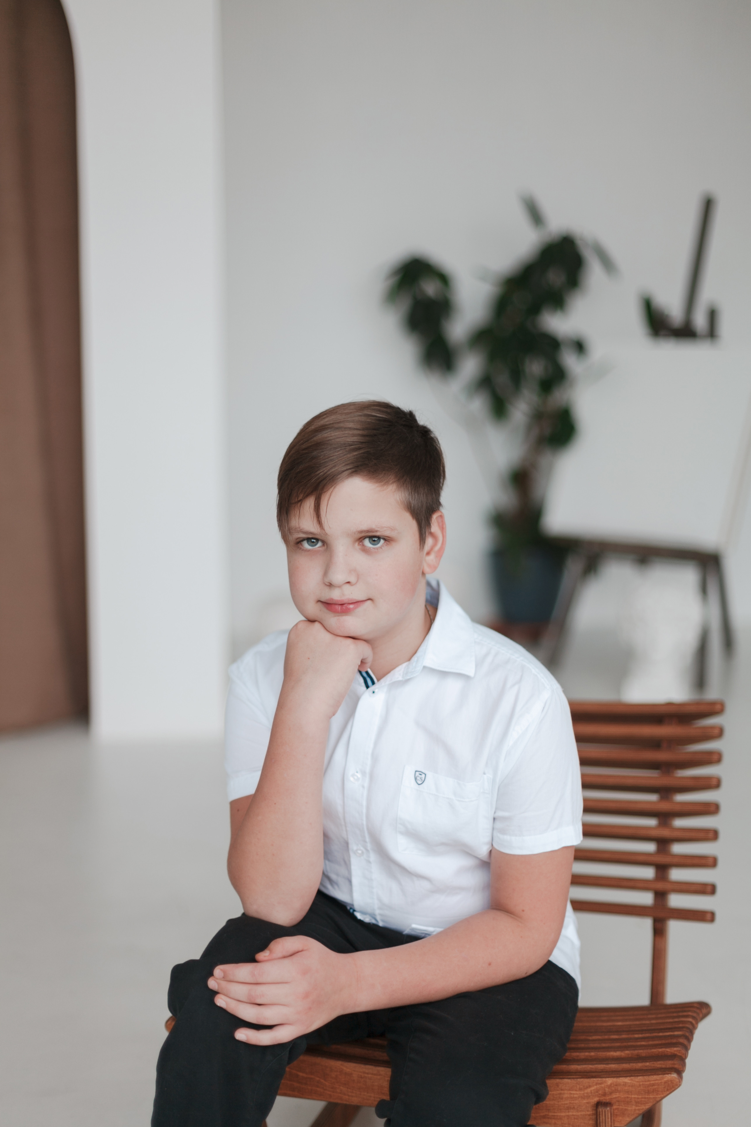 4 класс в студии. Ирина Коновалова школьный фотограф. Выпускные альбомы Ярославль