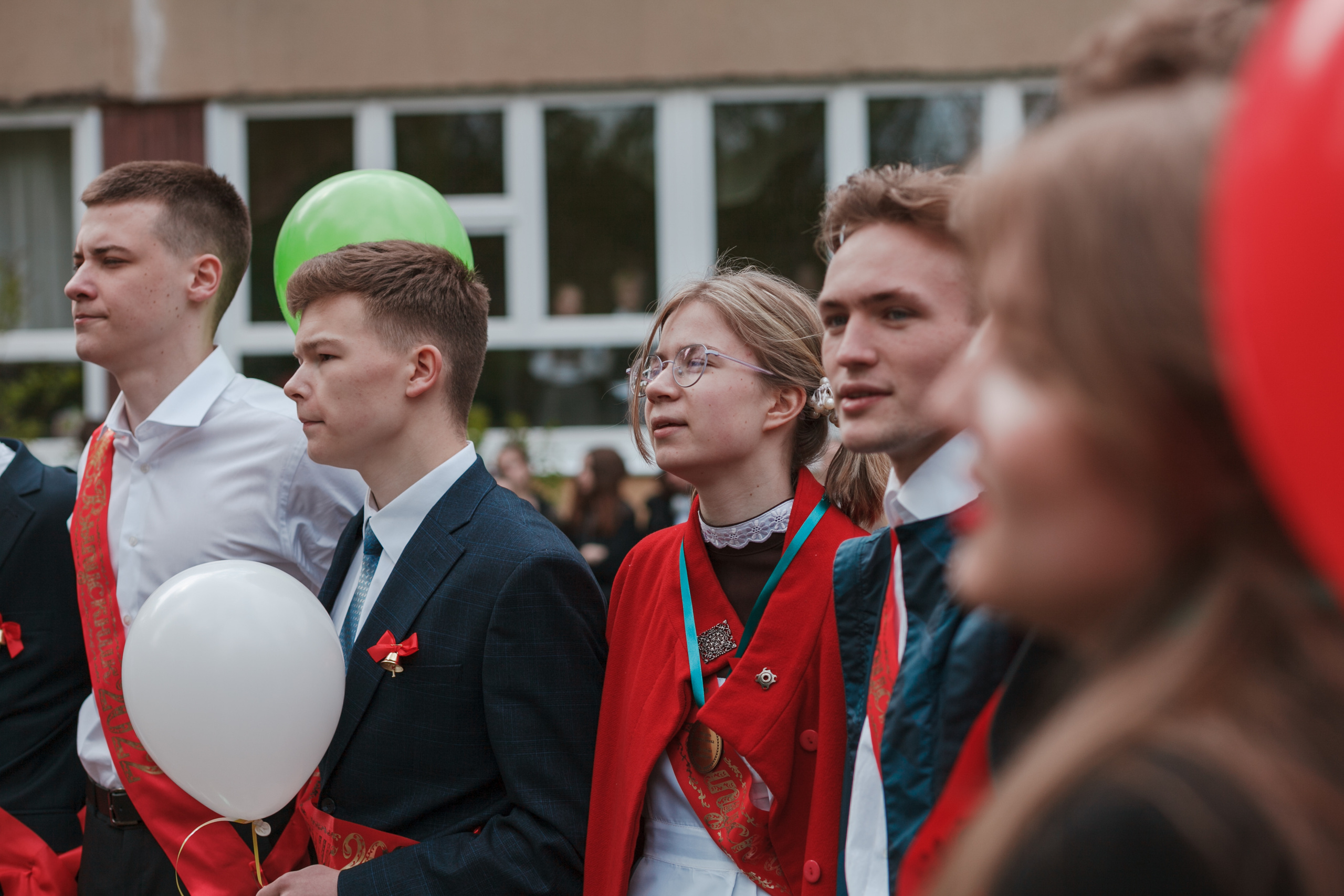 Последний звонок. Ирина Коновалова школьный фотограф. Выпускные альбомы Ярославль
