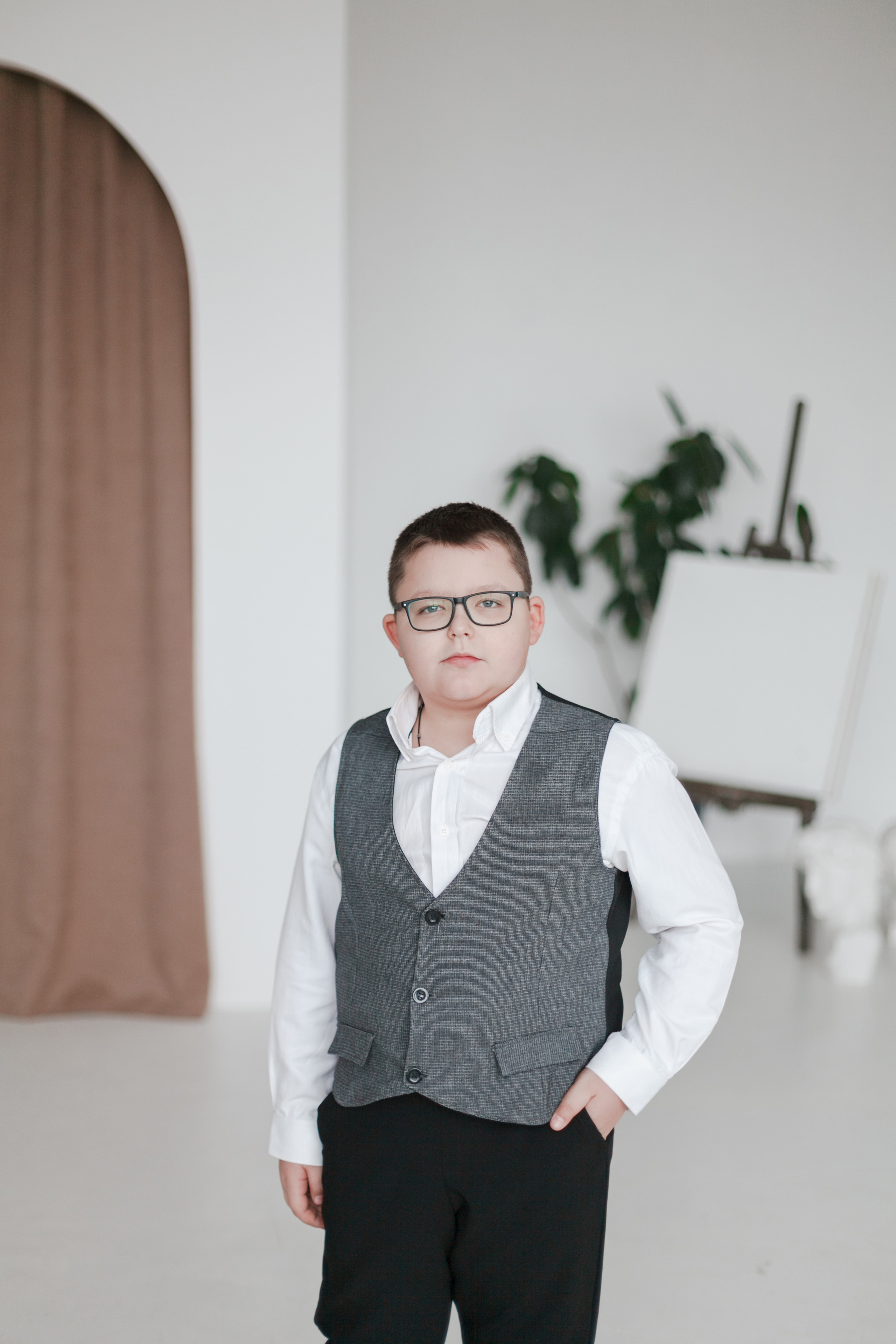 4 класс в студии. Ирина Коновалова школьный фотограф. Выпускные альбомы Ярославль