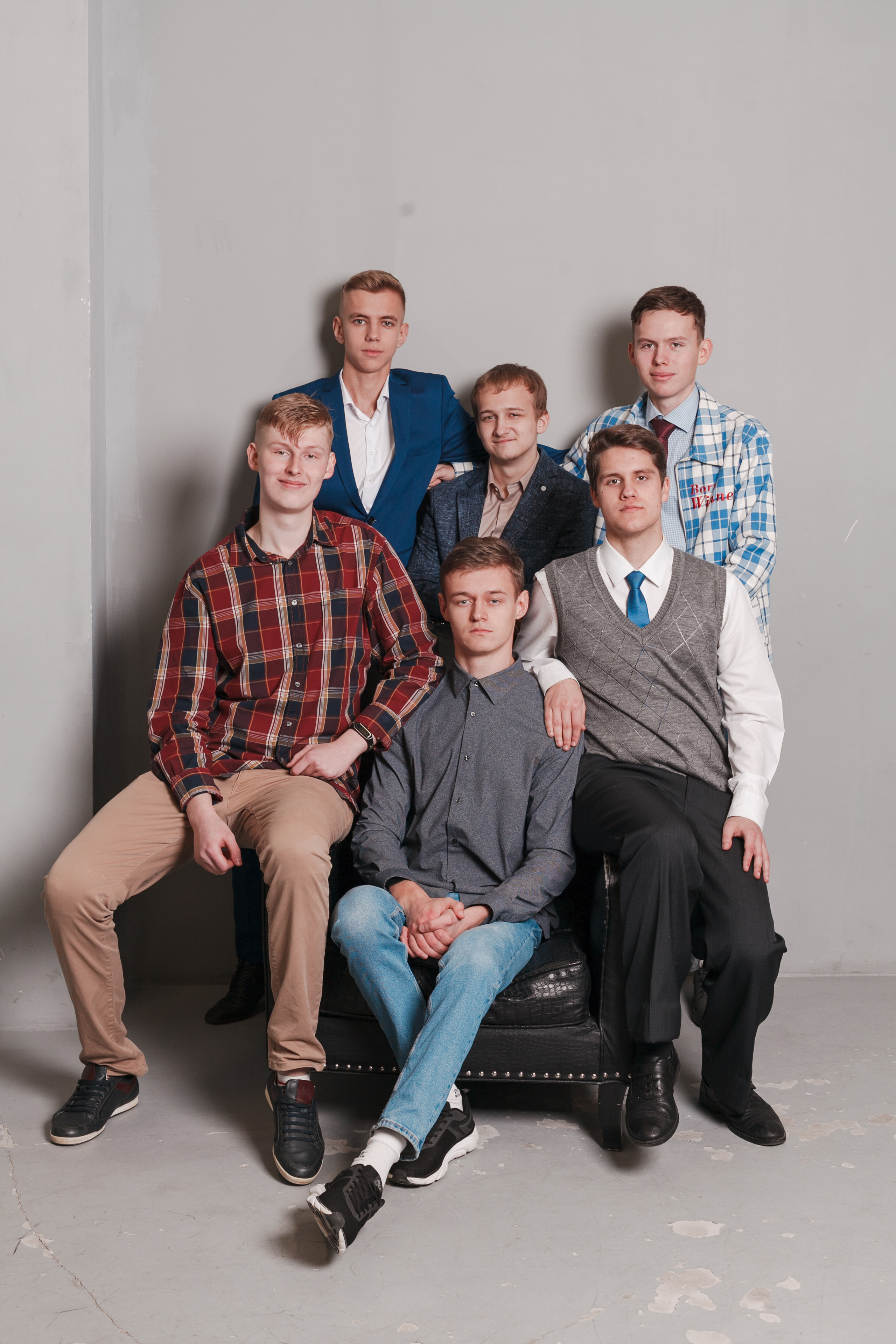 Гимназия № 2 11 «А» класс. Ирина Коновалова школьный фотограф. Выпускные альбомы Ярославль