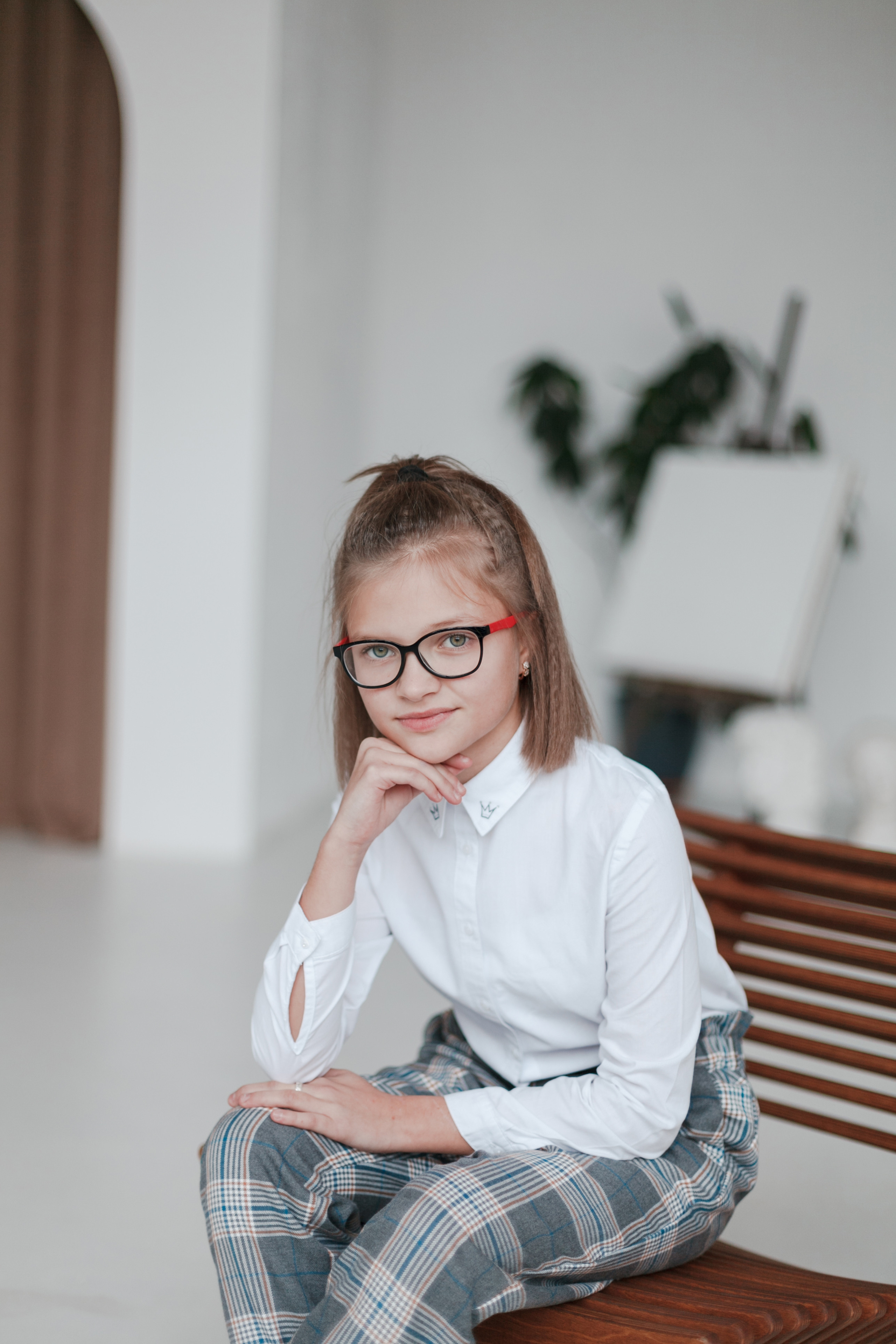 4 класс в студии. Ирина Коновалова школьный фотограф. Выпускные альбомы Ярославль