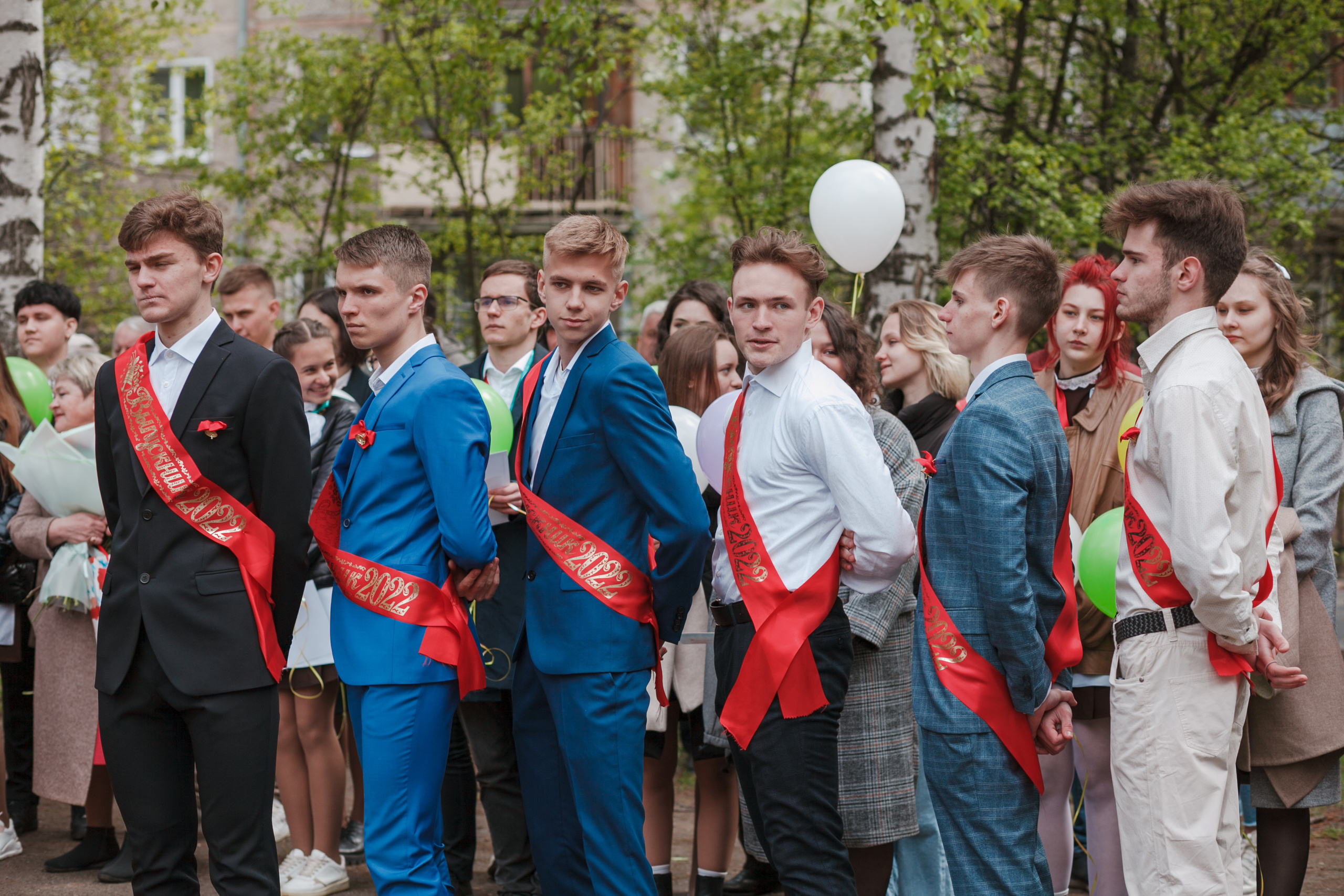 Последний звонок. Ирина Коновалова школьный фотограф. Выпускные альбомы Ярославль