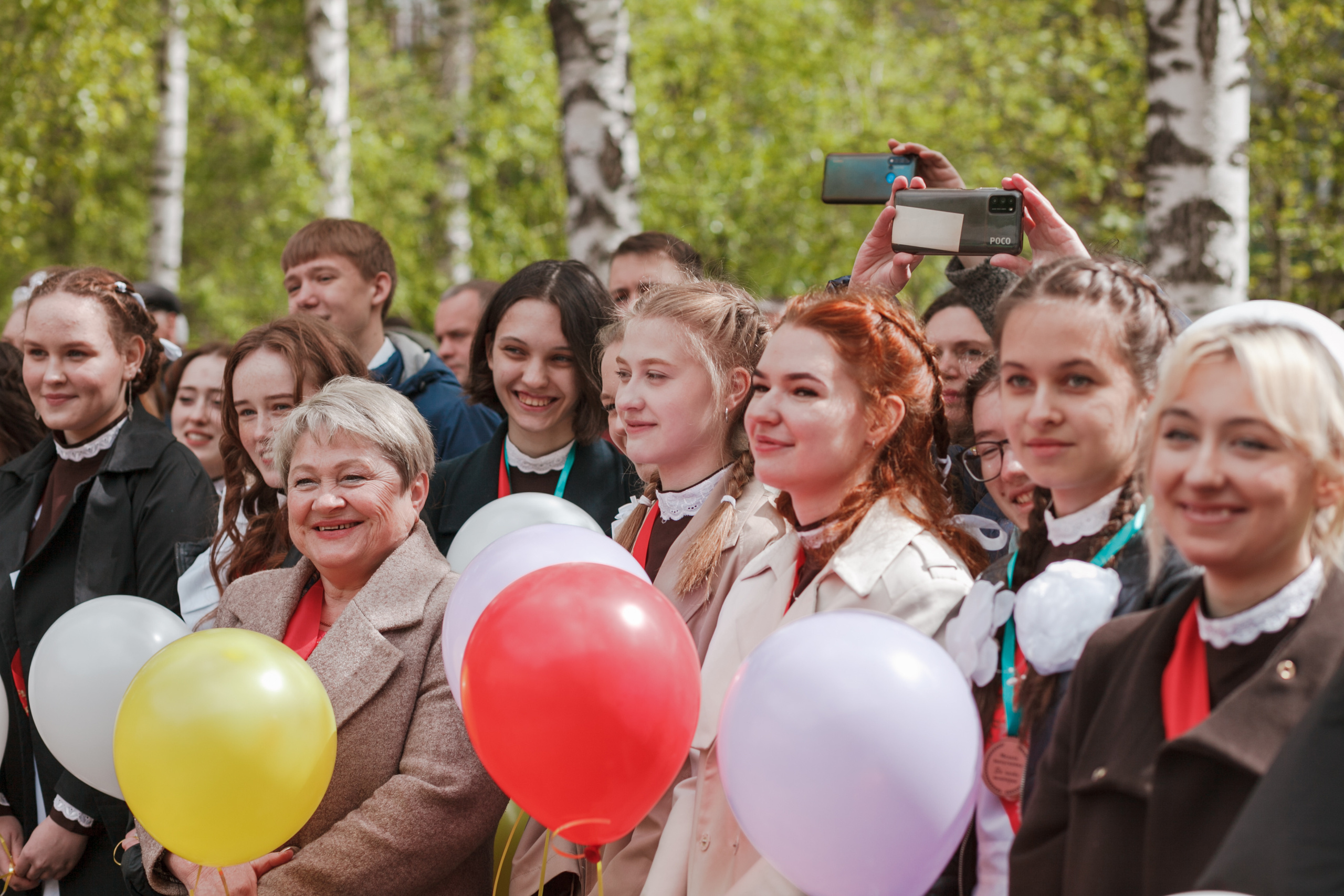 Последний звонок. Ирина Коновалова школьный фотограф. Выпускные альбомы Ярославль