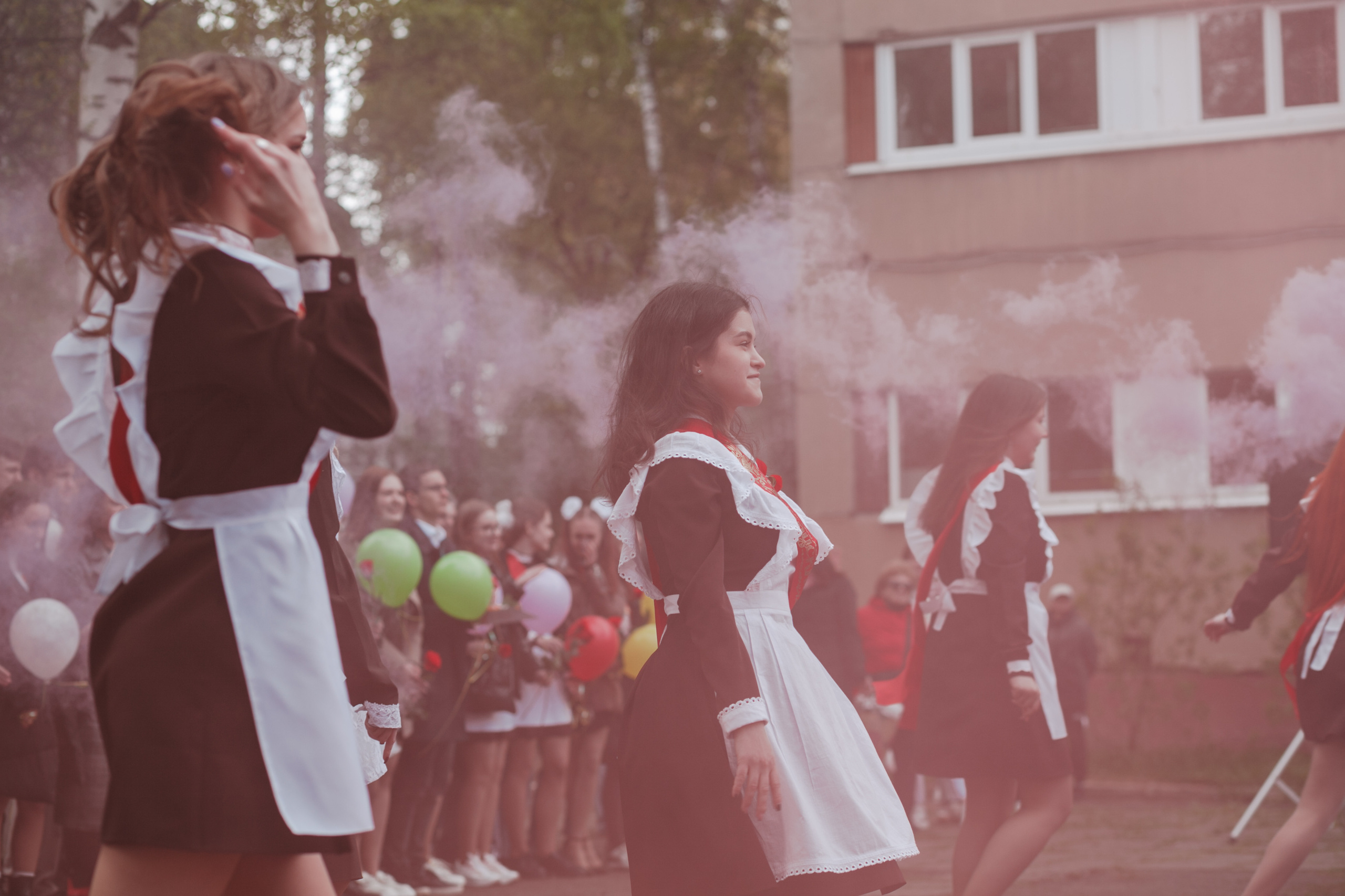 Последний звонок. Ирина Коновалова школьный фотограф. Выпускные альбомы Ярославль