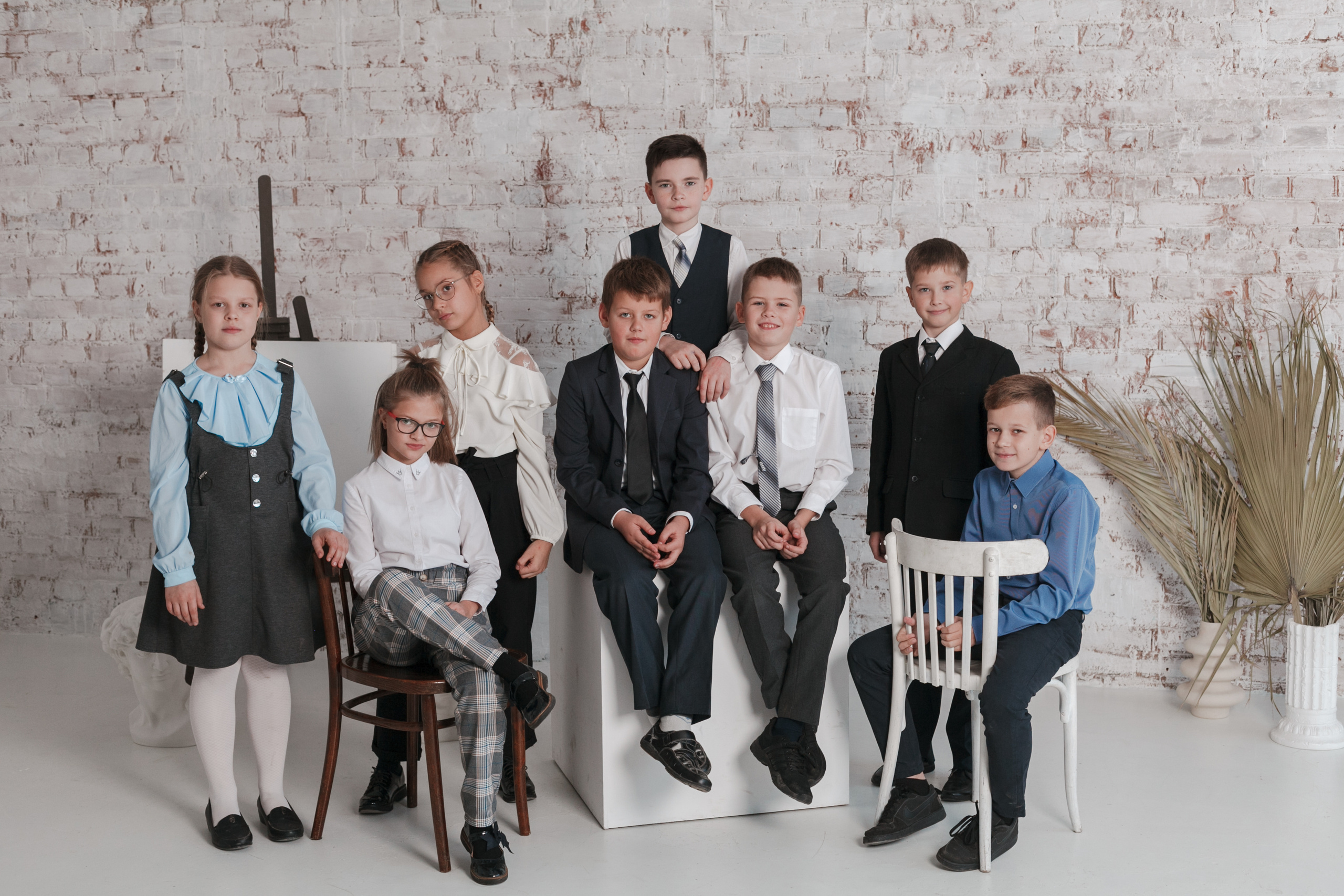 4 класс в студии. Ирина Коновалова школьный фотограф. Выпускные альбомы Ярославль