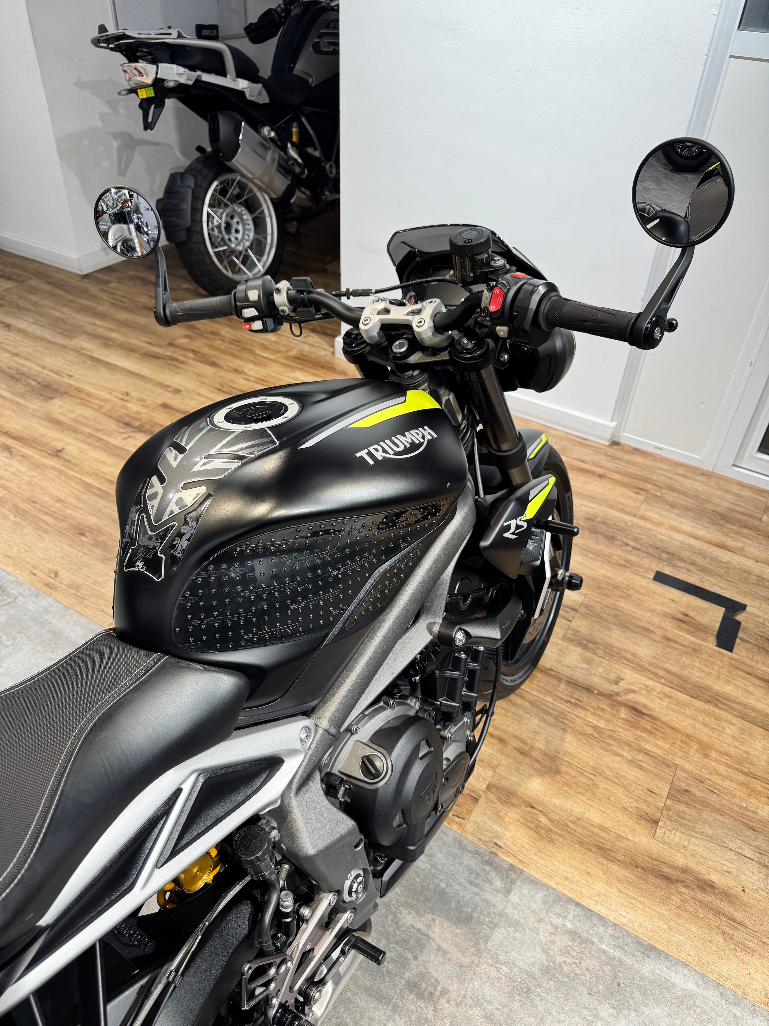 Мотоциклы Harley-Davidson 2021 Triumph Street Triple RS. Hello Davidson, Москва. Только хорошие мотоциклы…