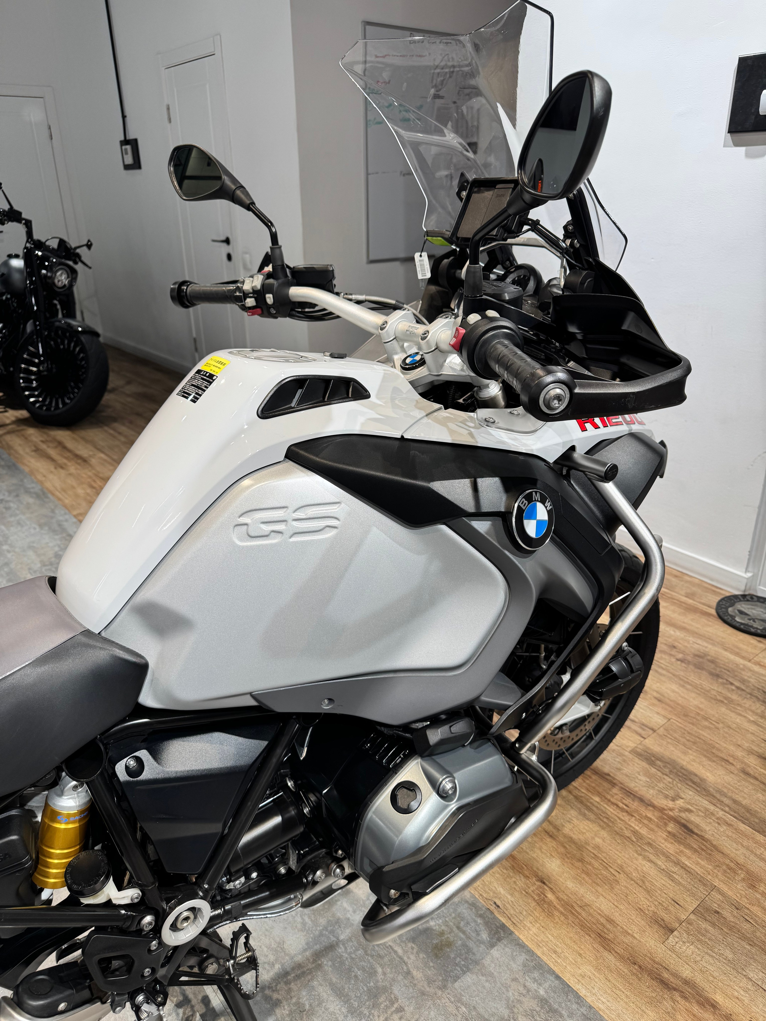 Мотоциклы Harley-Davidson 2015 BMW R1200GS Adventure. Hello Davidson, Москва. Только хорошие мотоциклы…