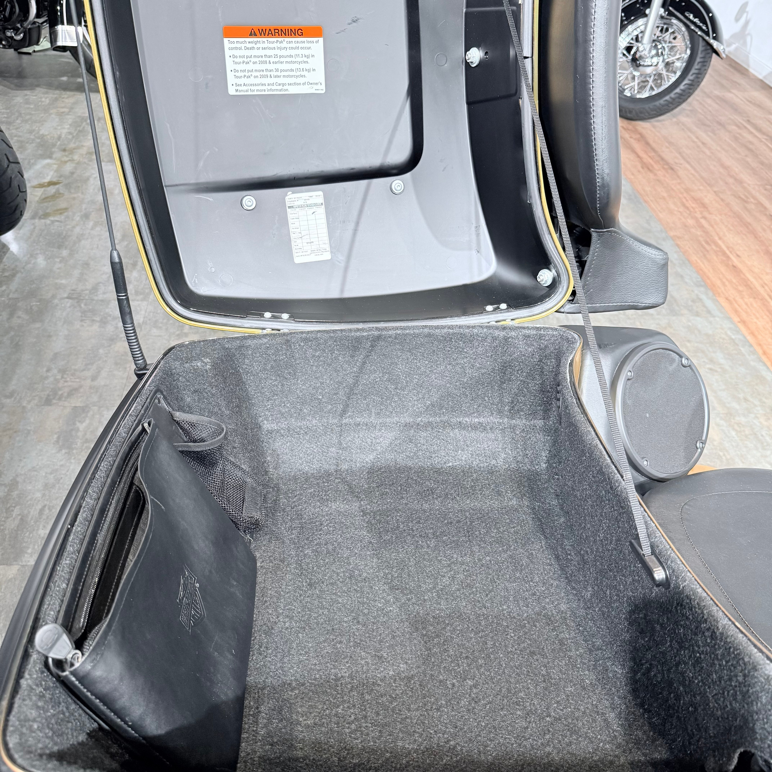 2017 Elеctra Glide Ultra Limited 107 Вlасk Hills Gold. Hello Davidson, Москва. Только хорошие мотоциклы…
