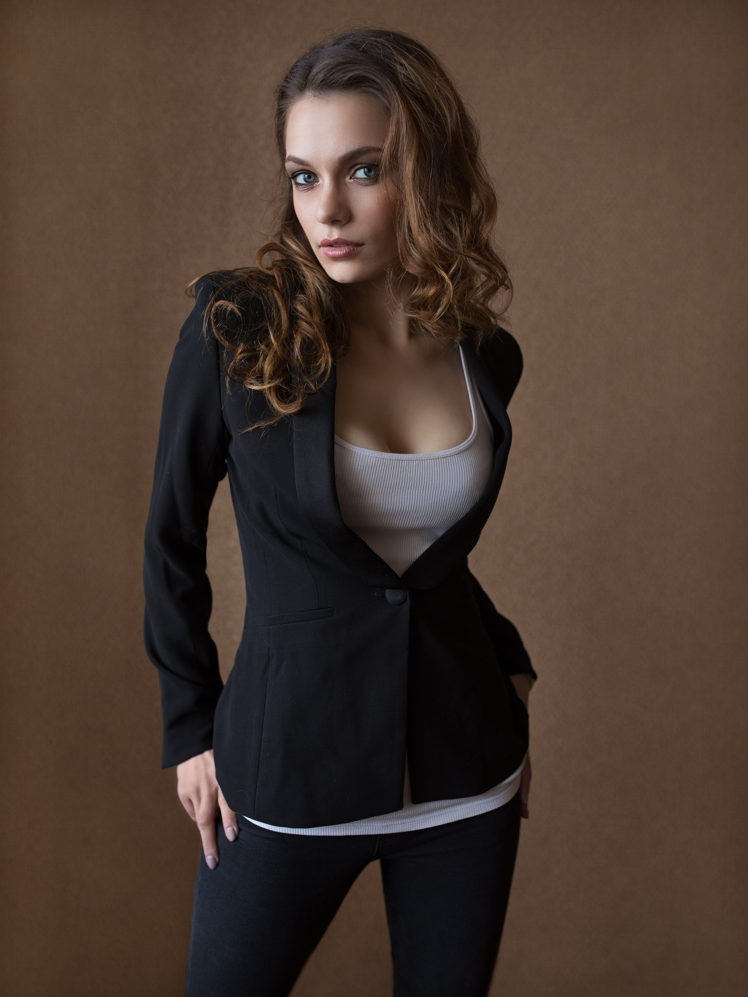 Портретный фотосет у окна с Екатериной К для «себя»