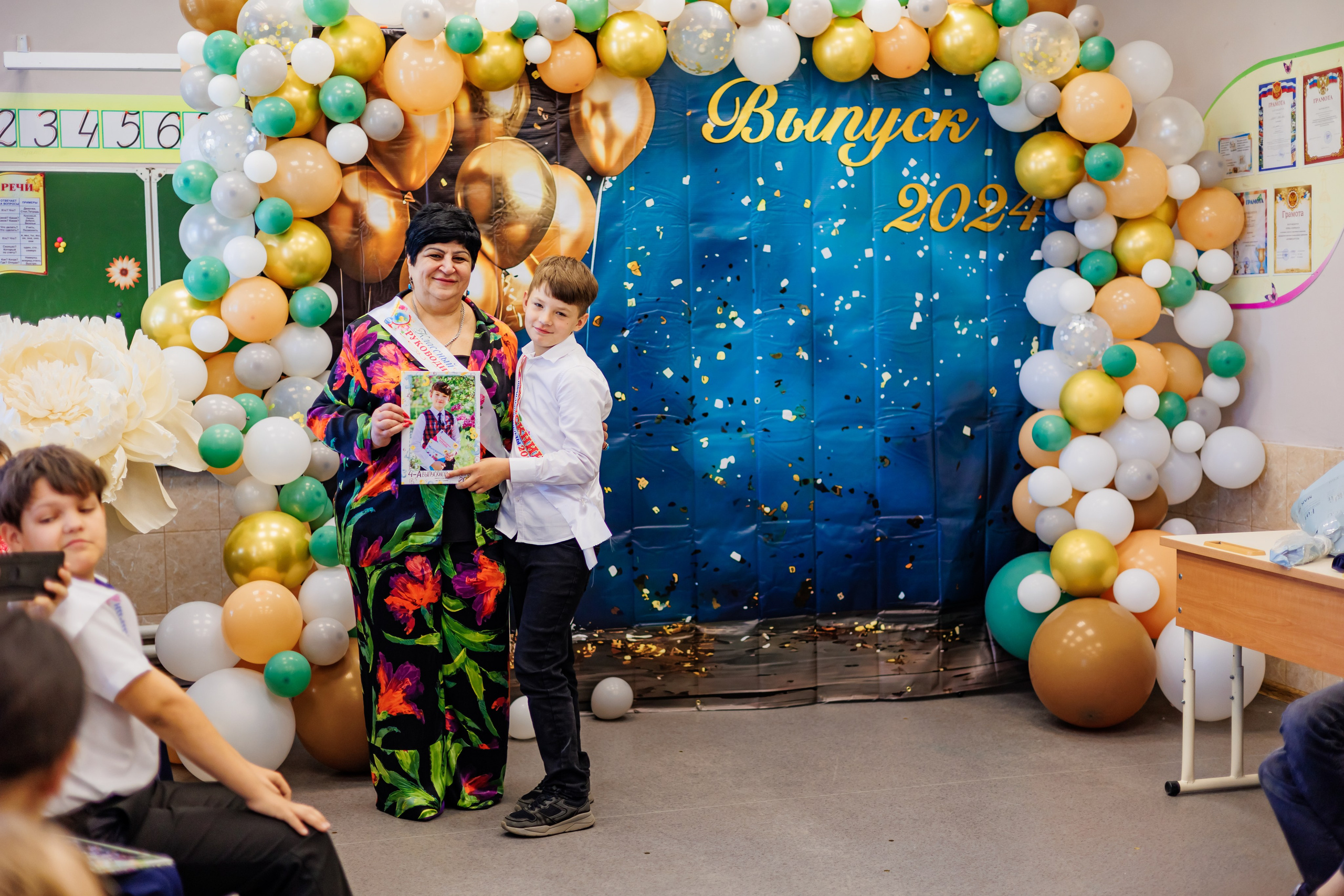 Выпуск 4а 25школа'24 год. Свадебный и семейный фотограф в Армавире