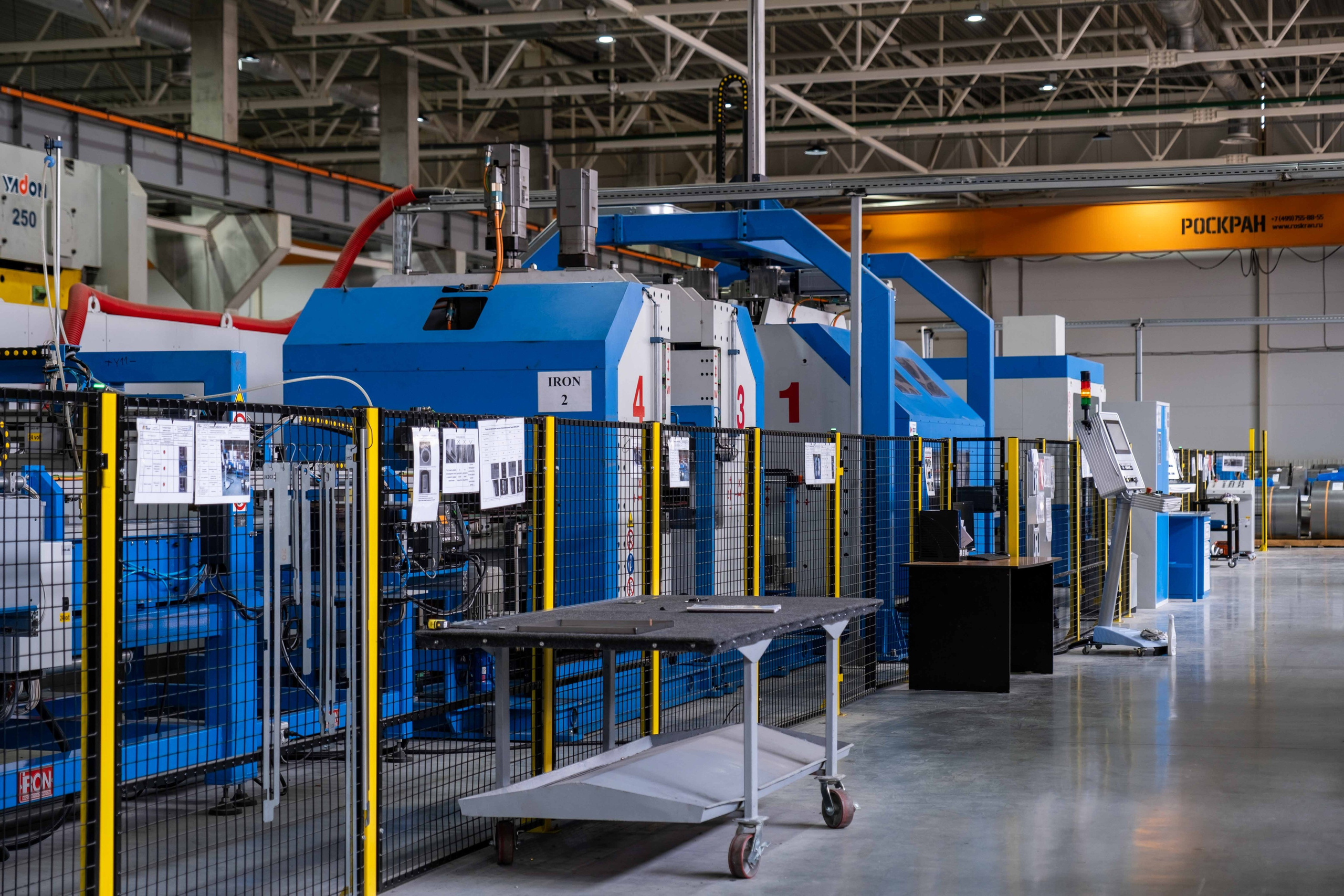 IEK — торжественное открытие производственного цеха. Фото тур