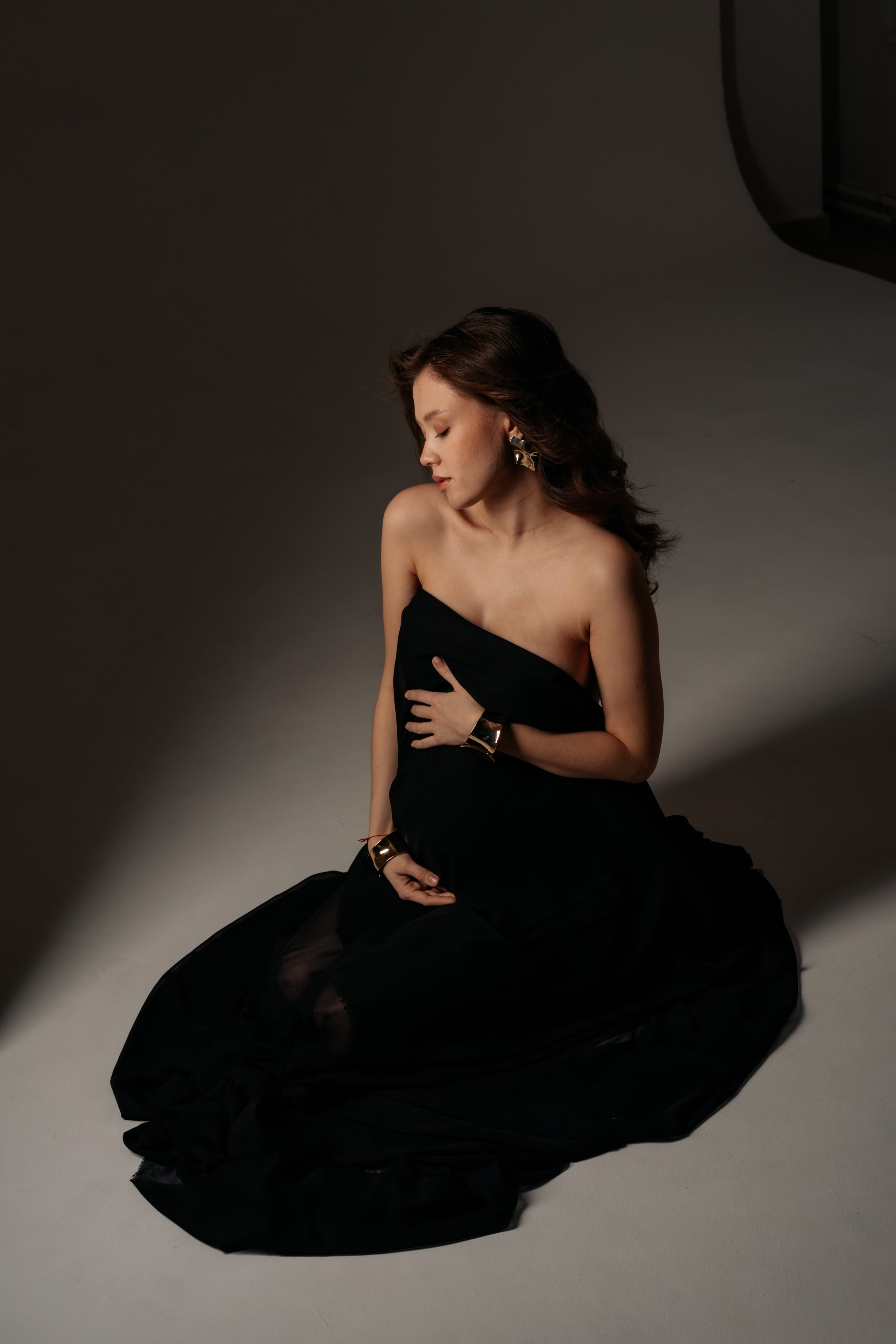 Черная ткань на прокат в Казани. Профессиональный Фотограф в Казани Яна Забелина