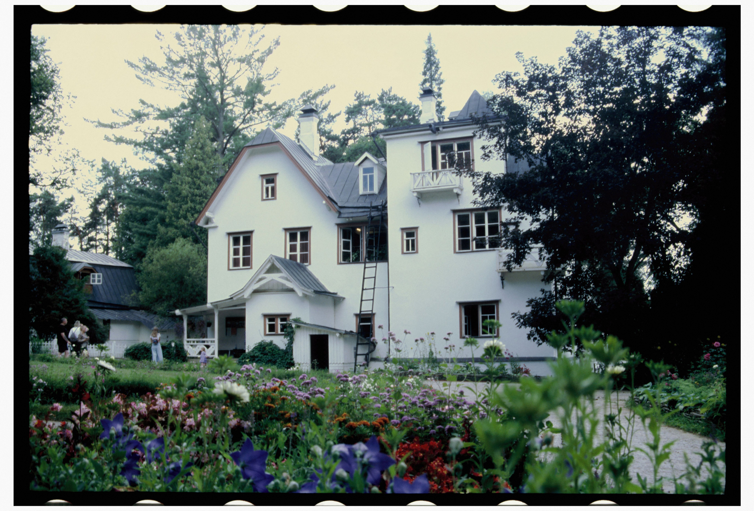 KALUGA. ANNA — PHOTOGRAPHER