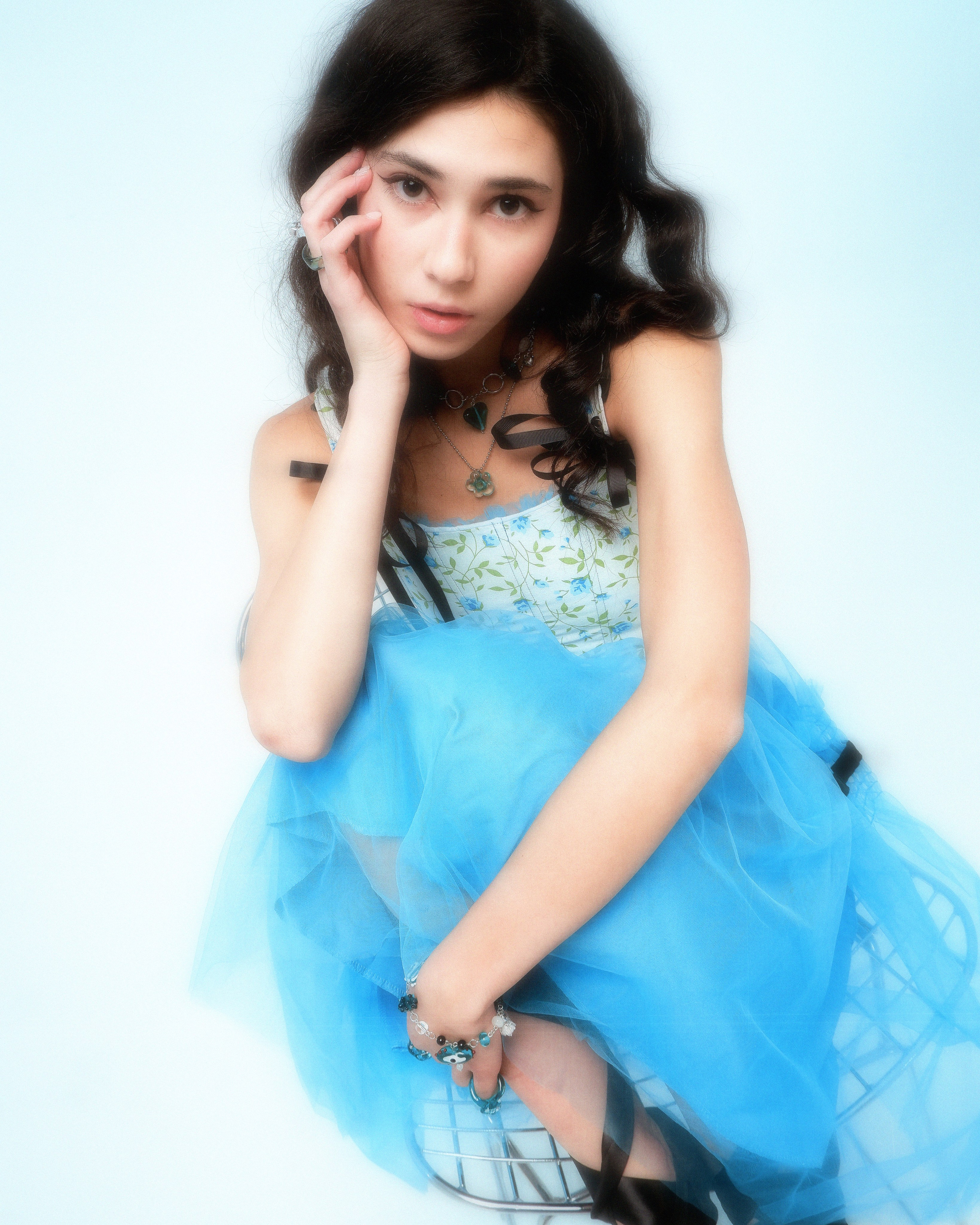 QLING.STUDIOxWISMMIND. ANNA — PHOTOGRAPHER