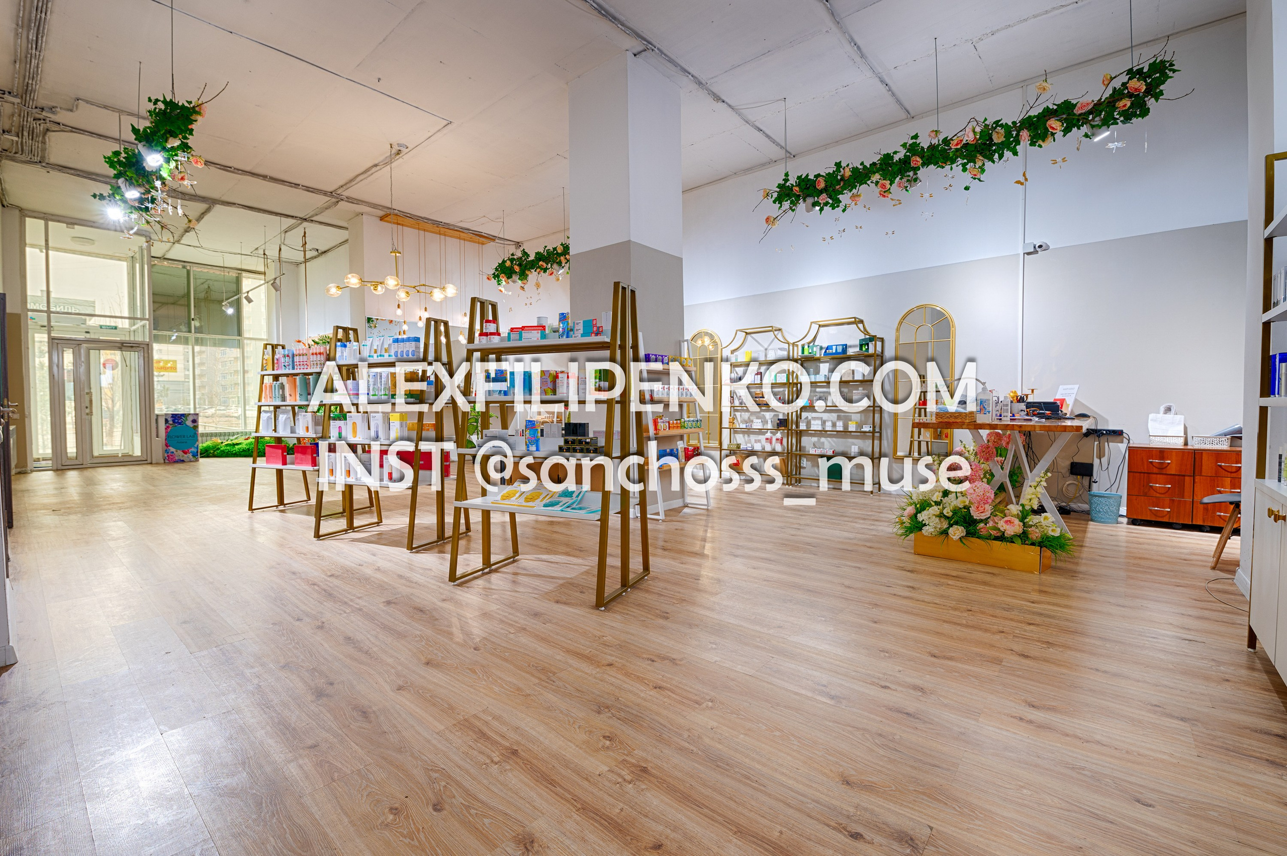 Luxe K-COSMETICS, магазина косметики. Фотограф интерьера недвижимости и архитектуры в Астане