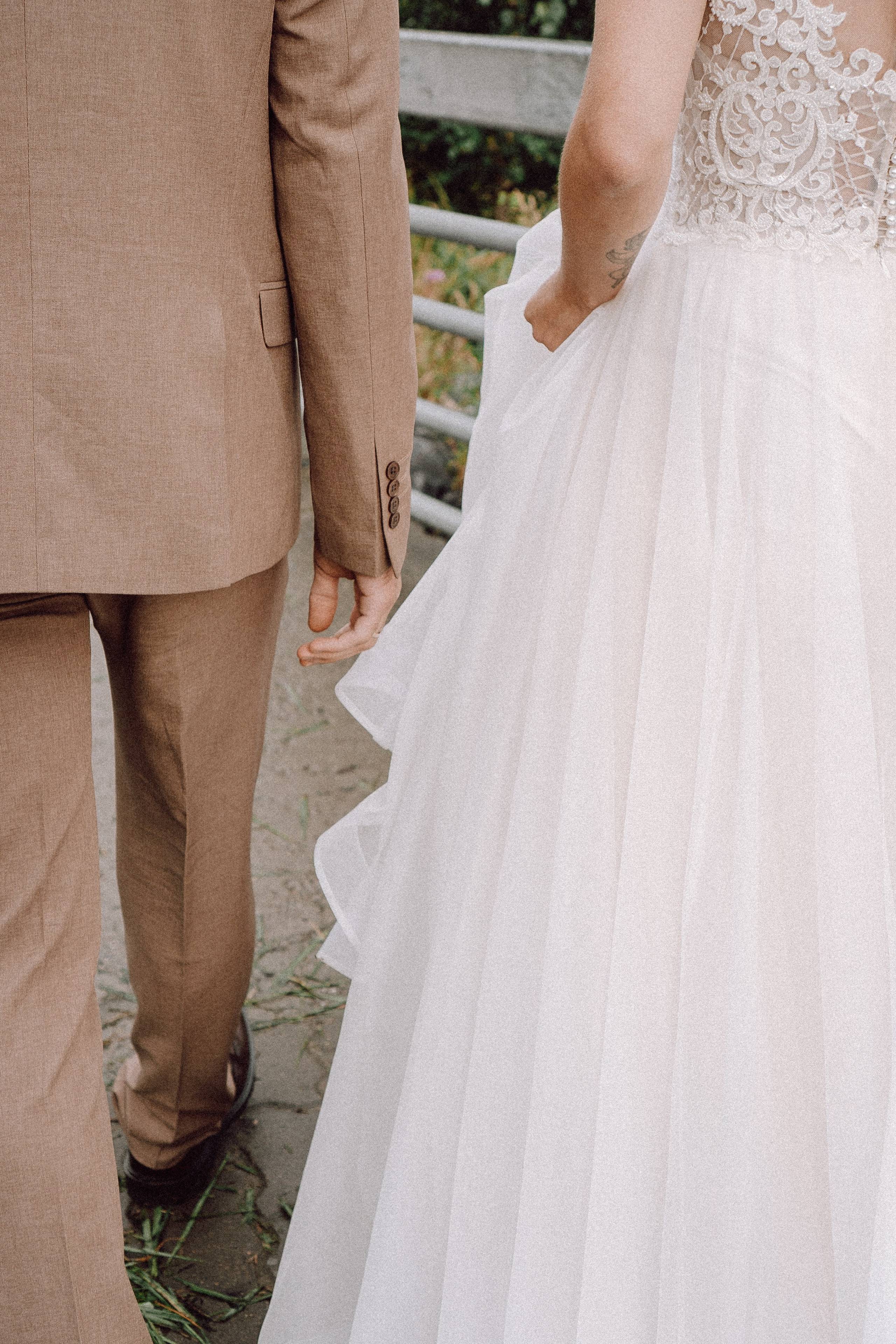 СВАДЕБНАЯ ФОТОСЕССИИЯ ПАРЫ В ГОРОДЕ ПРИОЗЕРСК В СОСНОВОМ ЛЕСУ И С ПИКАПОМ. Профессиональный фотограф, Санкт-Петербург — Виктория Богомолова