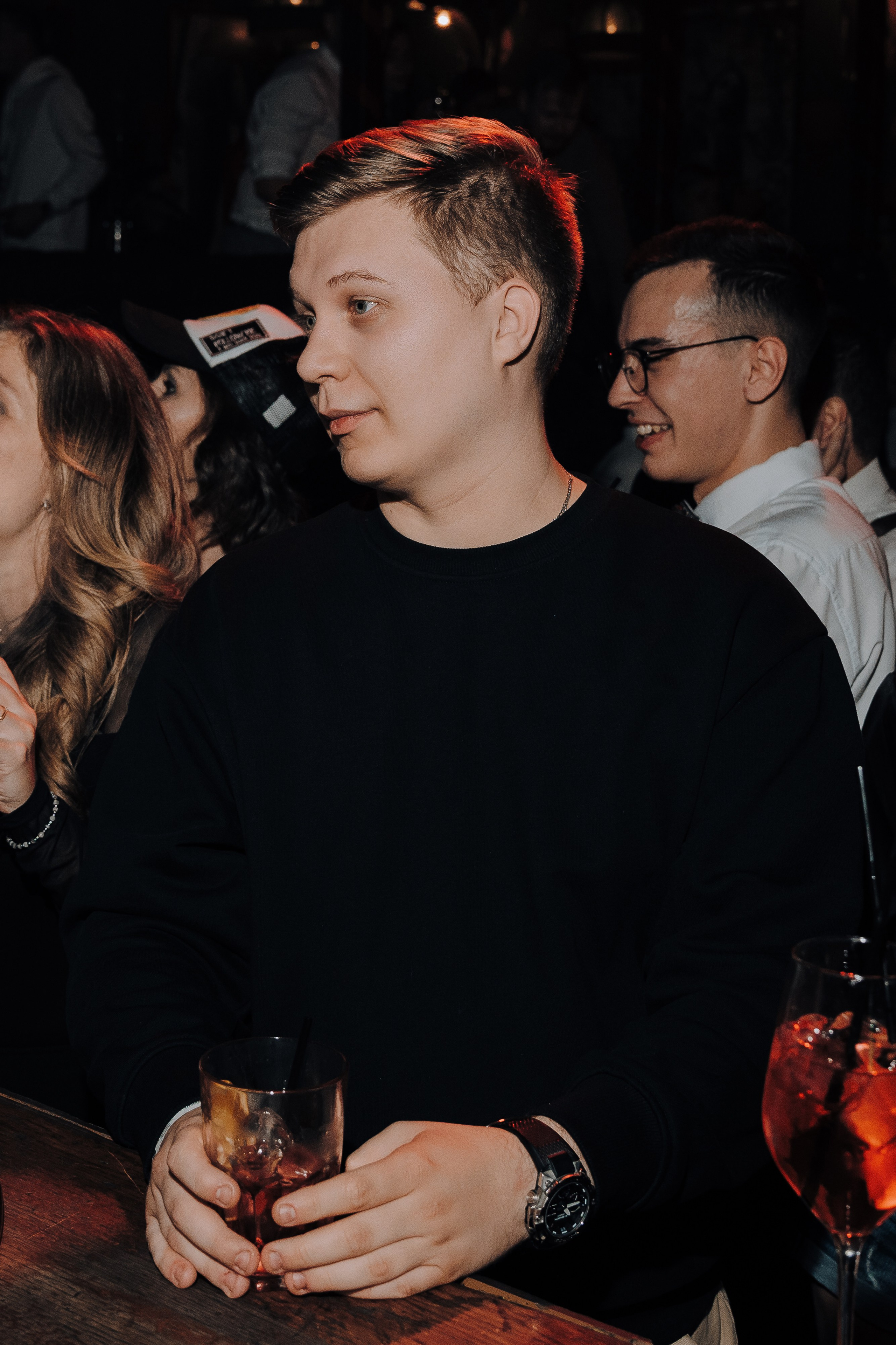 20 ЛЕТ МЕГАПОЛИС ЧЕЛЯБИНСК ХЕДЛАЙНЕР ЕЛКА. Репортажный фотограф Зуев Роман г. Челябинск