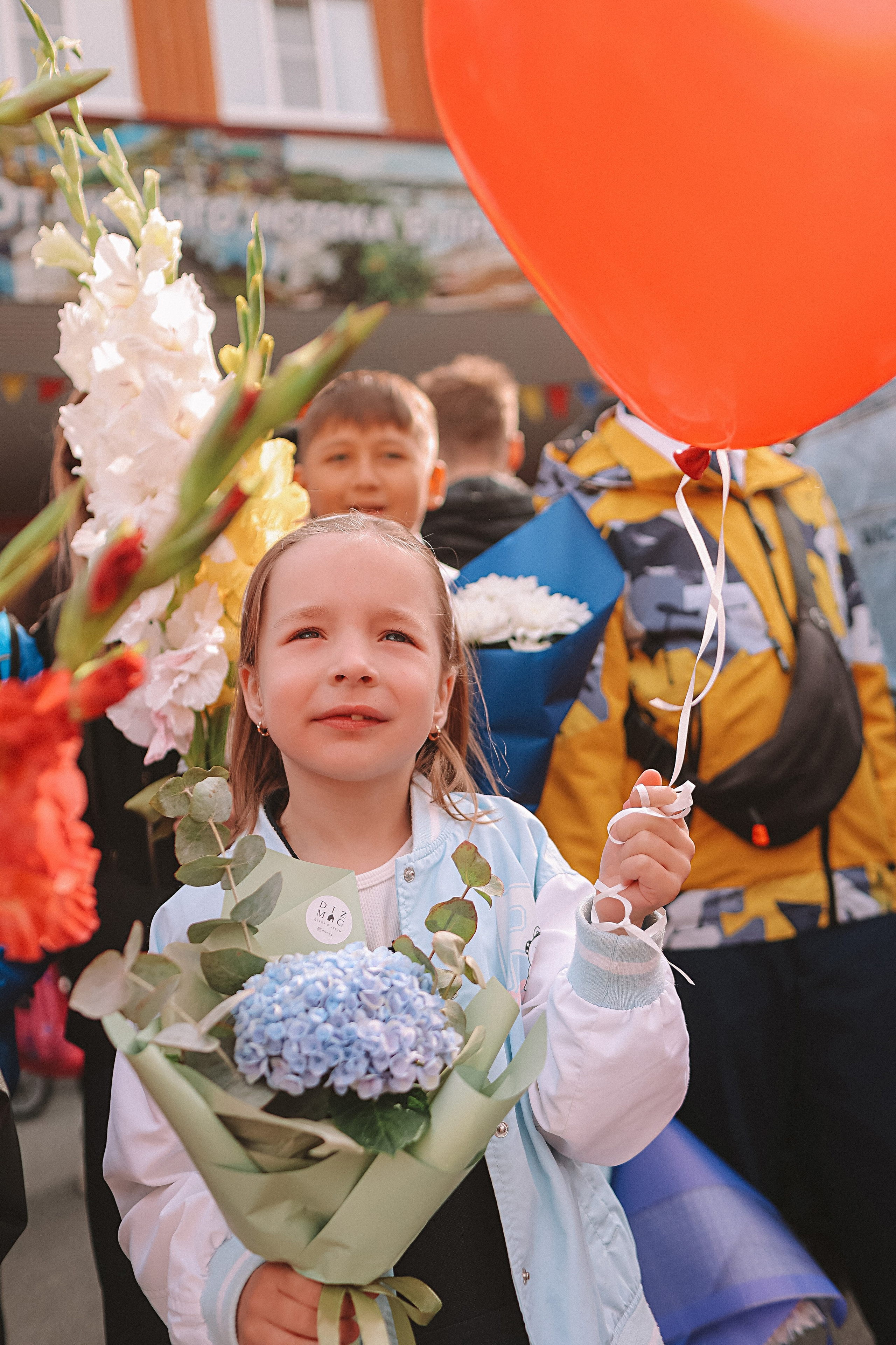 1 сентября линейка+кл час+портреты. Семейный фотограф Тюмень, фотограф на роды Салмина Мария
