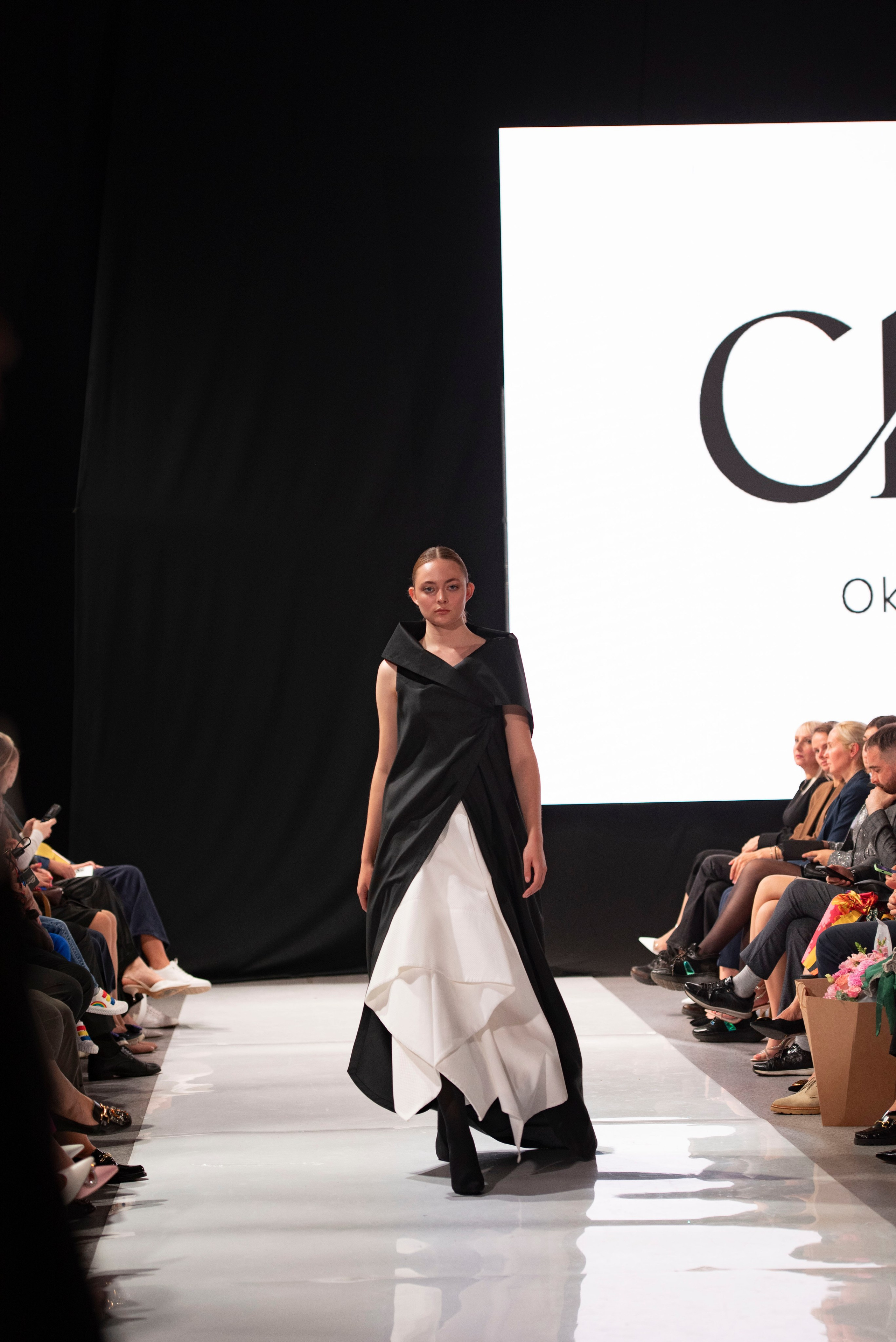 Фотограф на модельный показ. Свадебный, семейный, фэшн фотограф, школьный фотограф в Сочи