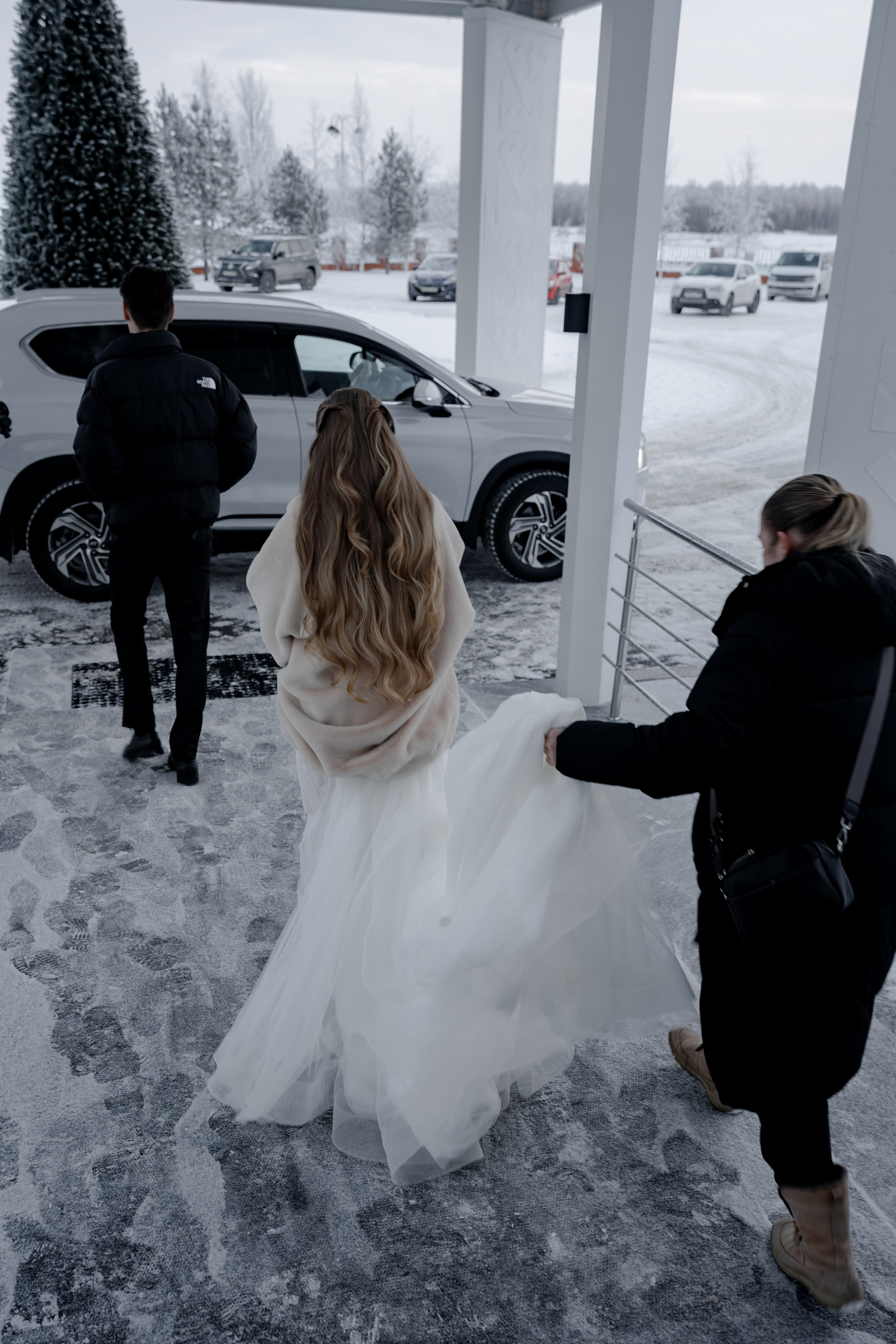 СВАДЕБНАЯ СЬЕМКА СБОРОВ В ОТЕЛЕ И ВЫЕЗД НА ЦЕРЕМОНИЮ (СНЯТО В СИБИРЕ В НИЖНЕВАРТОВСКЕ). Профессиональный фотограф, Санкт-Петербург — Виктория Богомолова