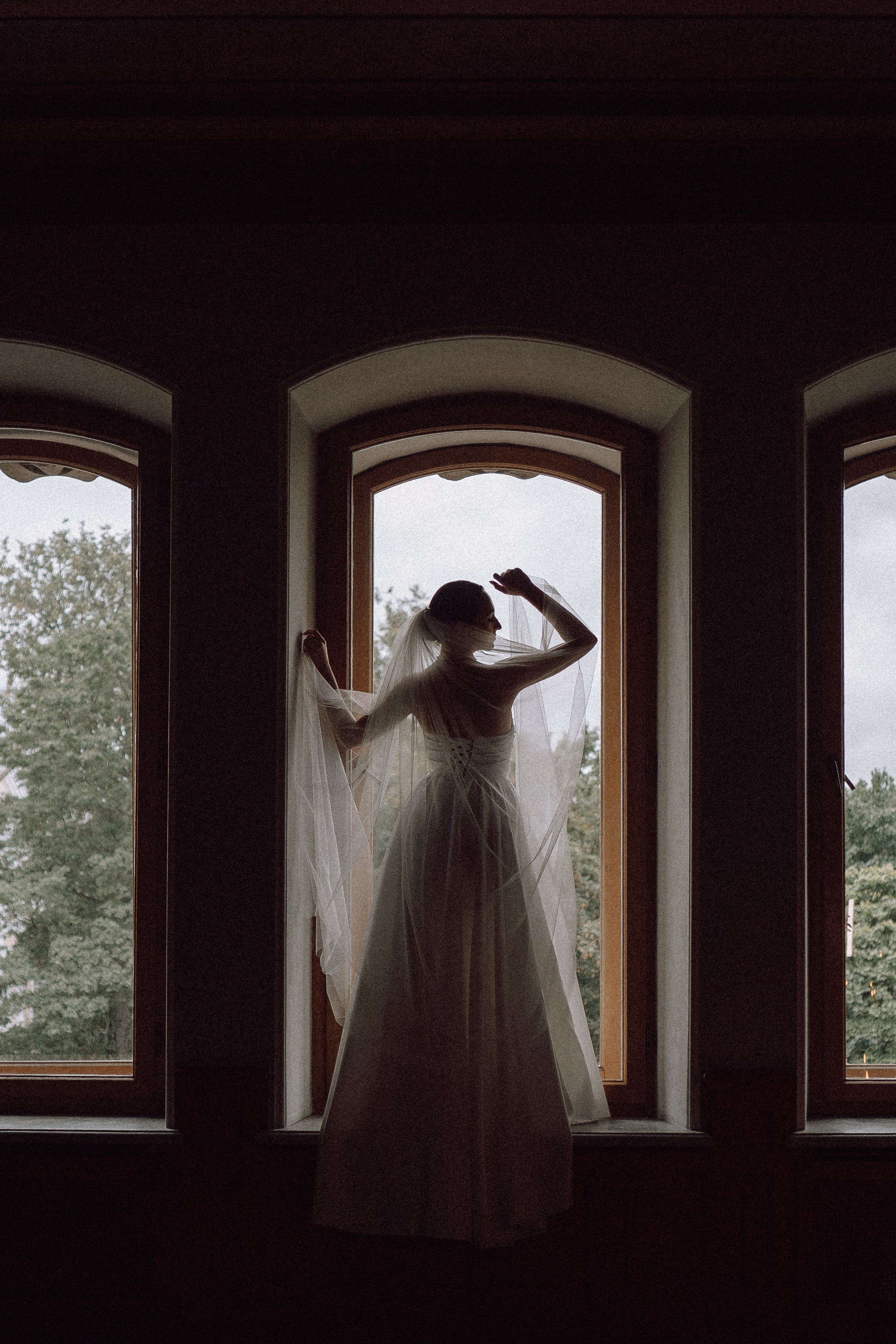 СВАДЕБНАЯ ПРОГУЛКА В САНТК-ПЕТЕРБУРГЕ (ИСАКИЕВСКИЙ СОБОР, ЗИМНЯЯ КАНАВКА, ЭРМИТАЖ И БОЛЬШАЯ МОРСКАЯ УЛИЦА). Профессиональный фотограф, Санкт-Петербург — Виктория Богомолова