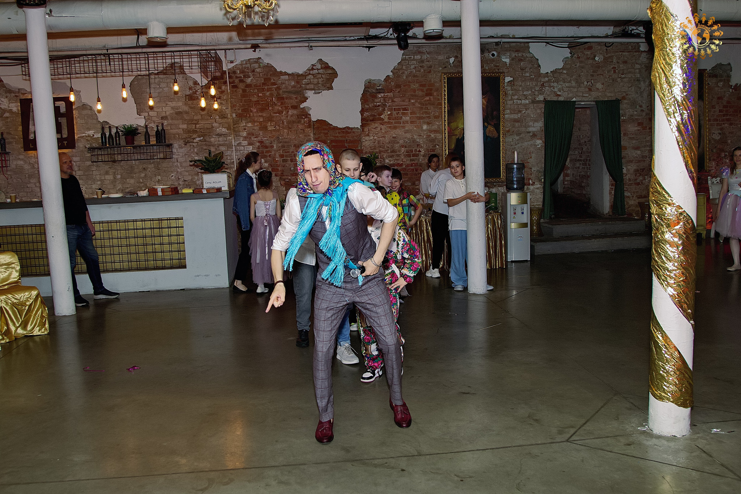 Выпускной 2023 (Школа 109, 4-й класс). Репортажная съемка в Москве и области. Анималистика