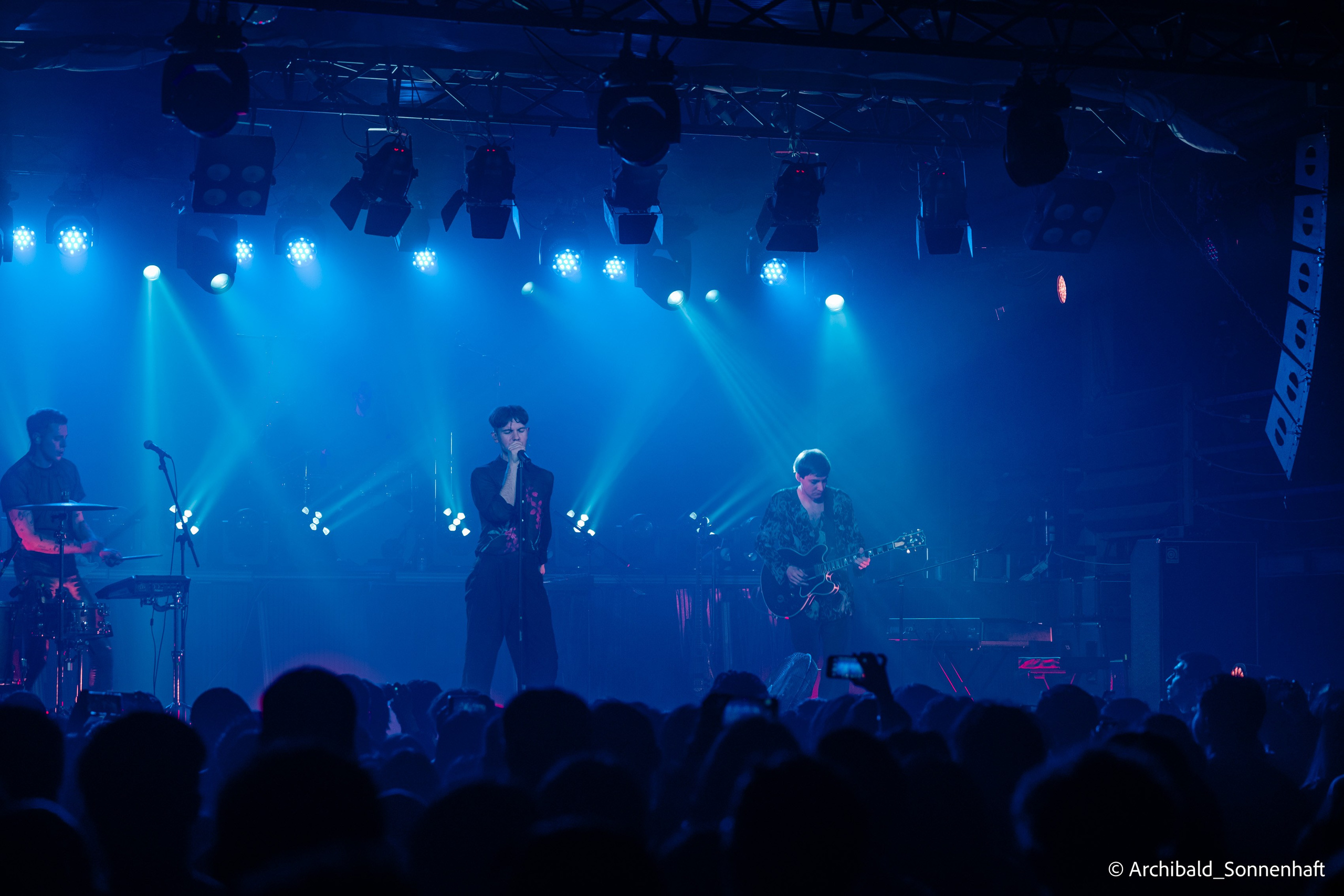 Short Paris in Beijing. Photographer in Guangzhou, China. Archibald Sonnenhaft