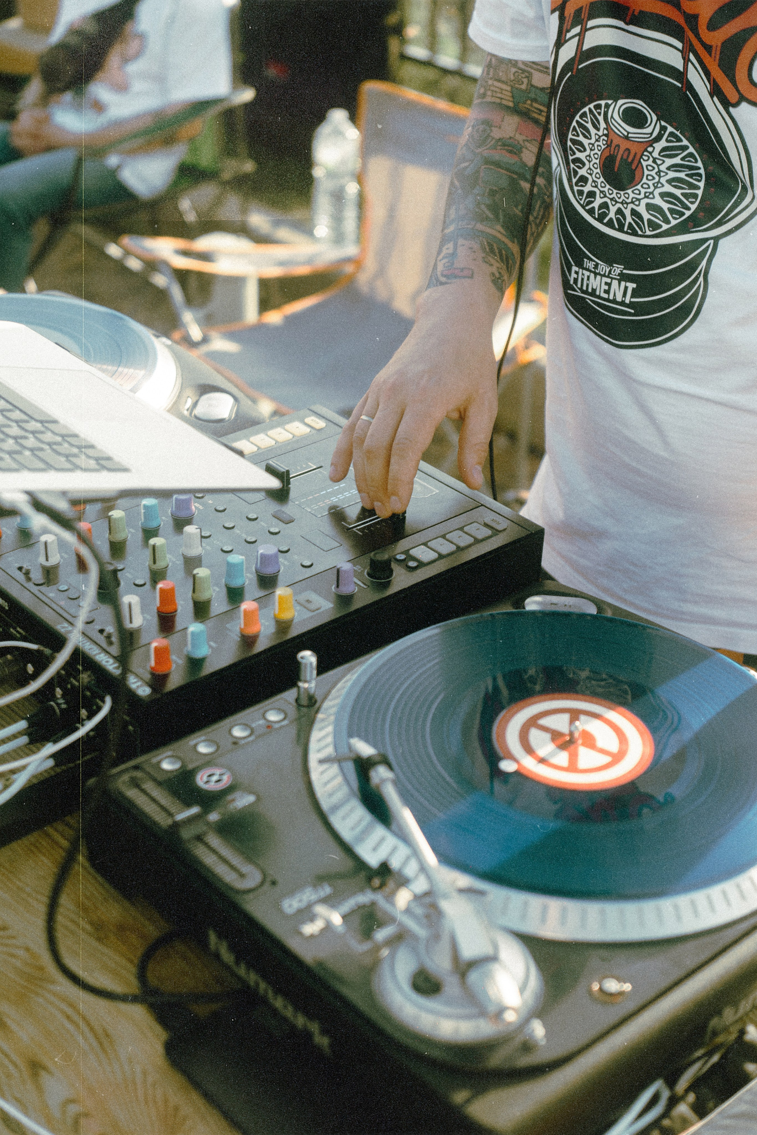 Репортажная фотосъёмка SMD Weekend в Калуге обработанные под плёнку