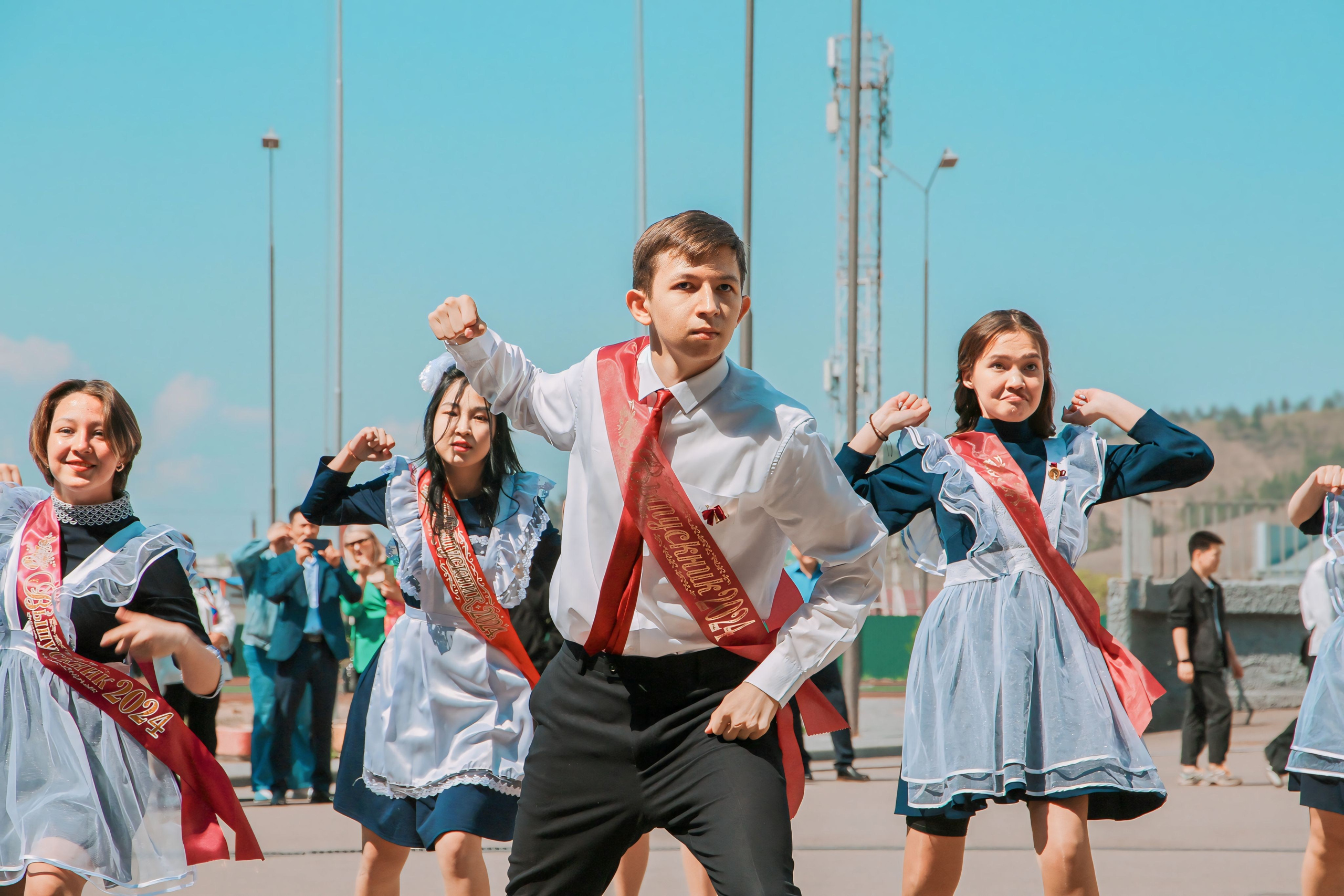 Последний звонок 2024 | № 8. Свадебный и Школьный фотограф Улан-Удэ Бурятия Джулия Топоева Выпускные альбомы Фотограф на мероприятие