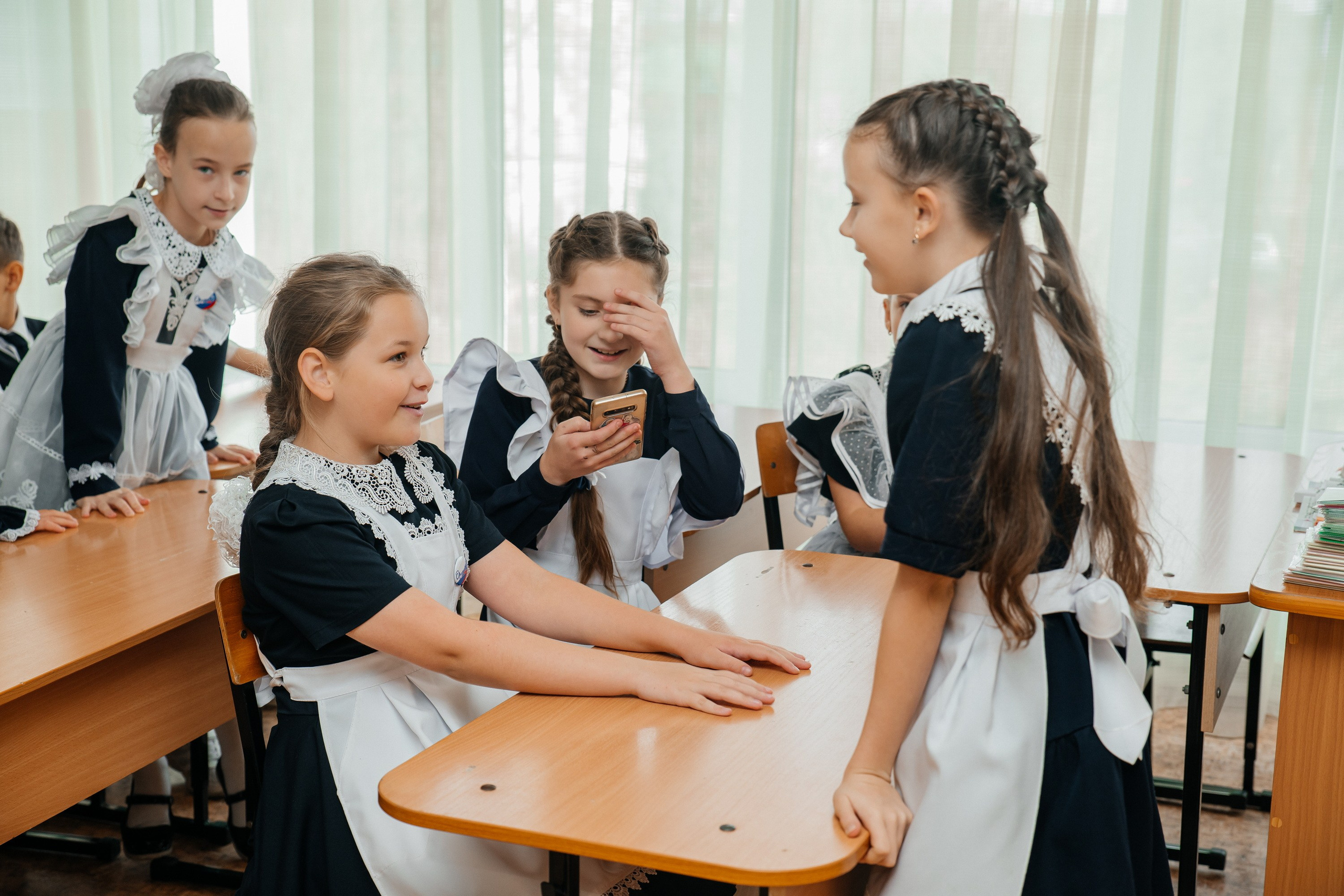 4 класс школа 11. Фотограф Ярмишко Дарья. Выпускные фотокниги