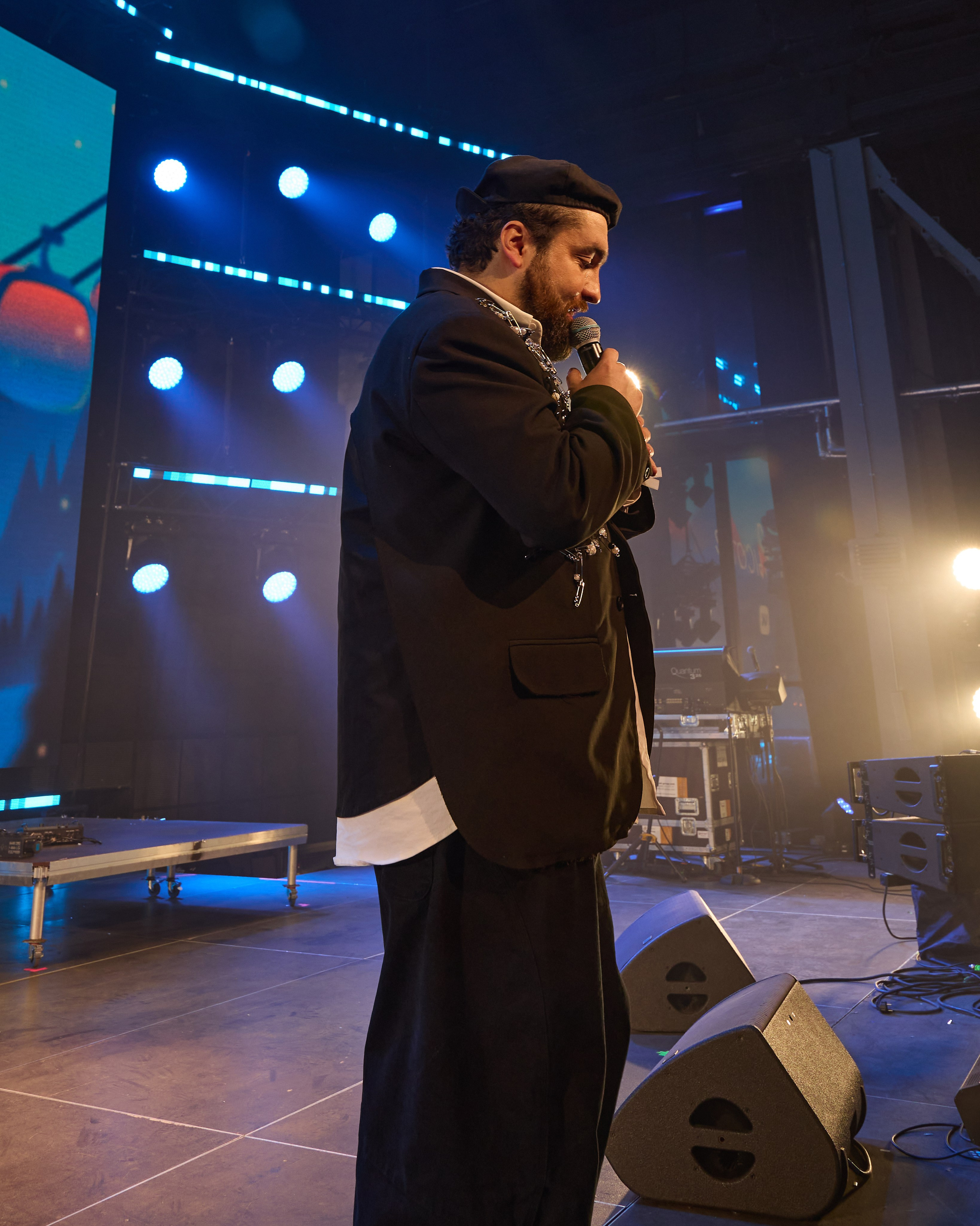 VK «На высоте» х Гарик Харламов. Svyatoslav Lebedev | Advertising photographer — Commercial shooting, Art direction, AI integration