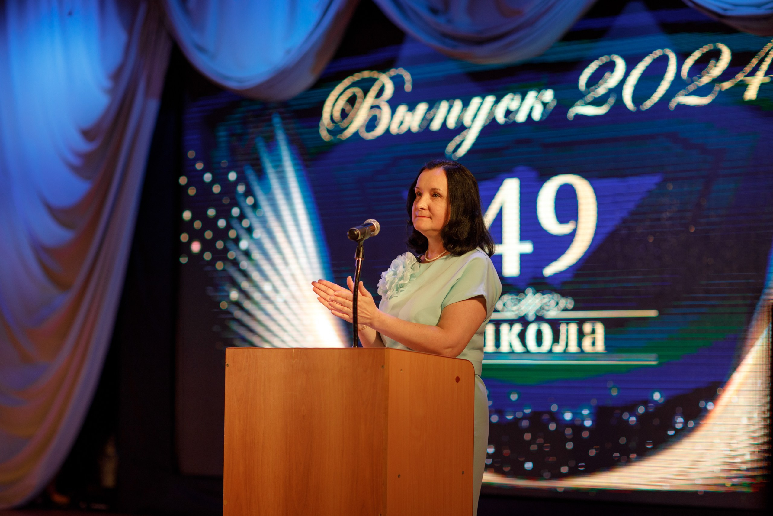 Вручение аттестатов. Свадебный фотограф в Ярославле Анастасия Архипова