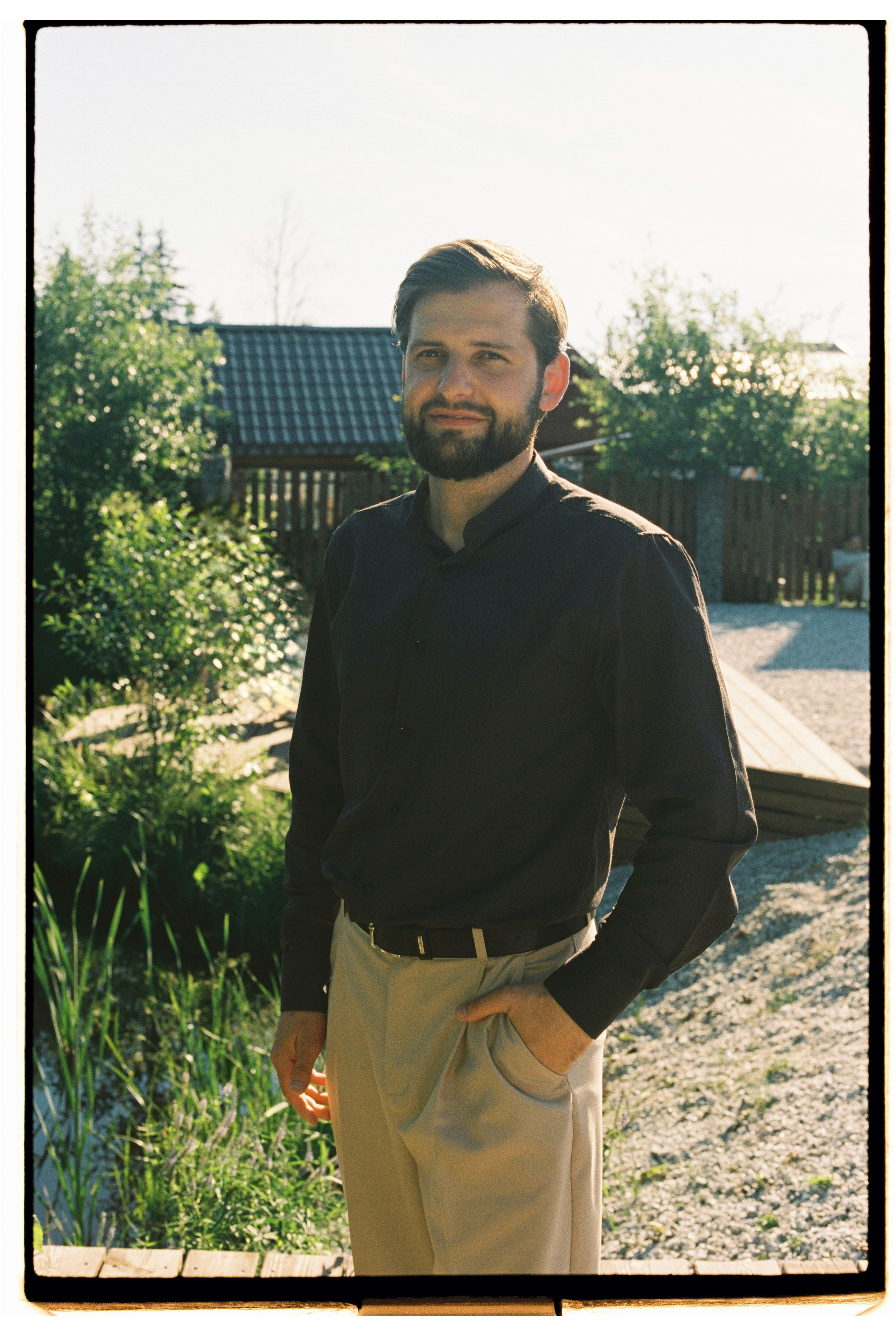 Плюс тридцать градусов на лужайке. Фотограф Андрей Куськало