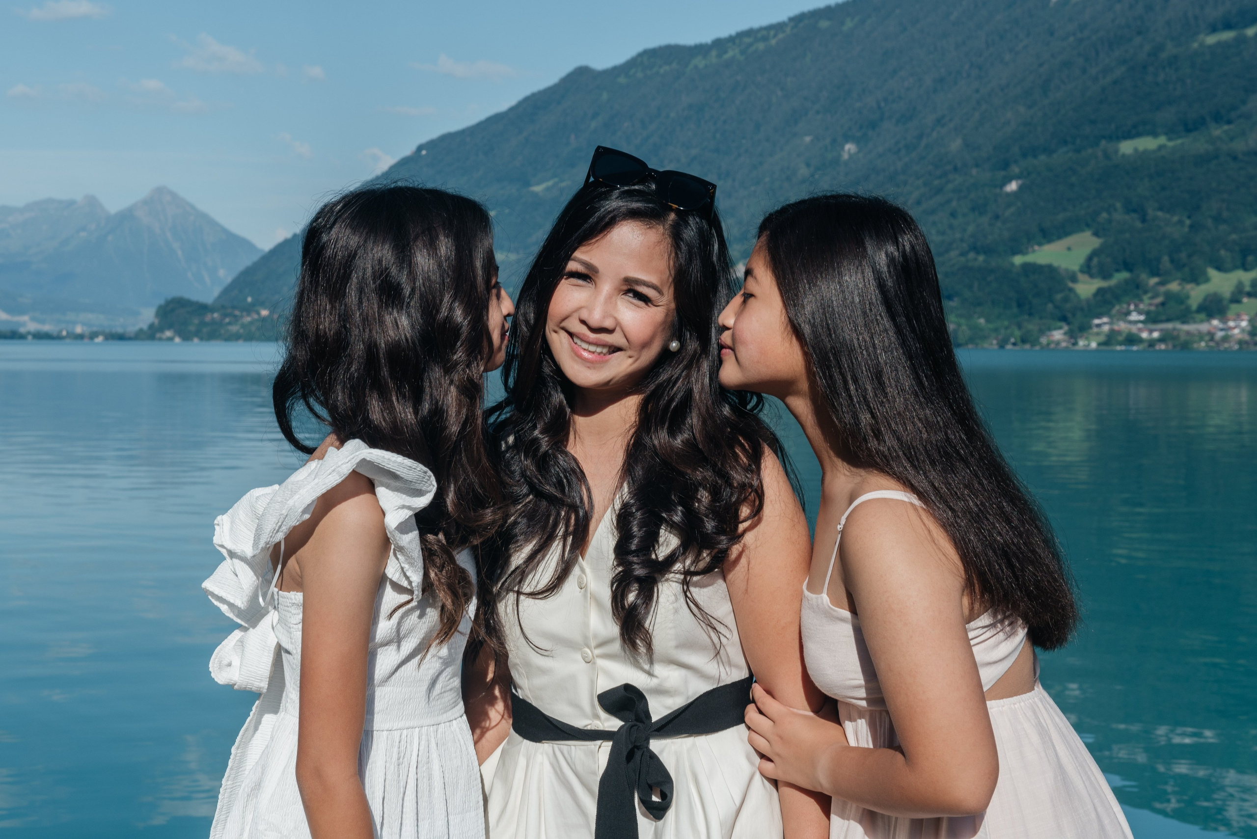 Jon, Michelle, Camille, Gabriel and Hannah (Iseltwald). Photographer in Interlaken area