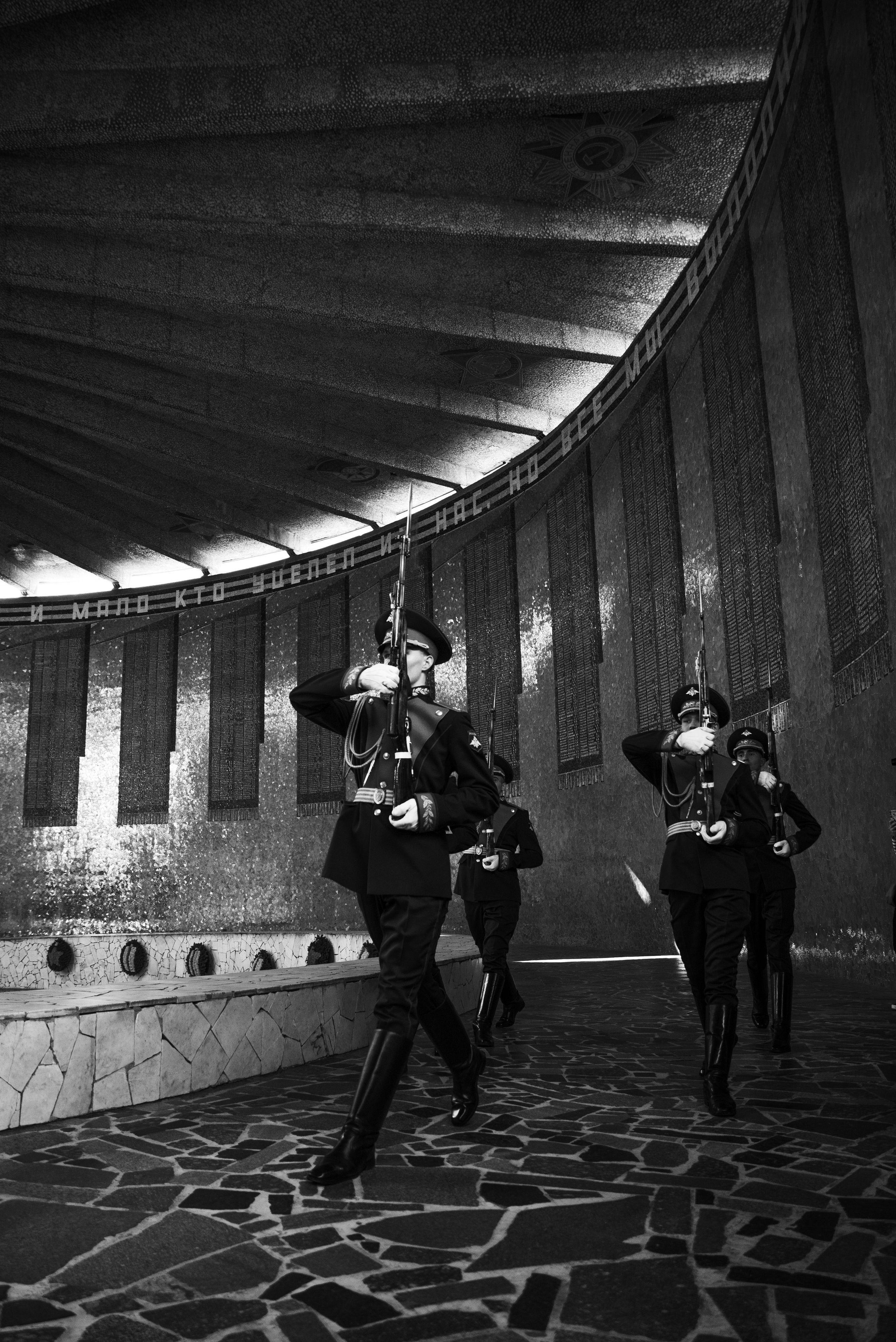 Смена караула на Мамаевом кургане. Свадебный, портретный фотограф в Волгограде Ермашова Дарья