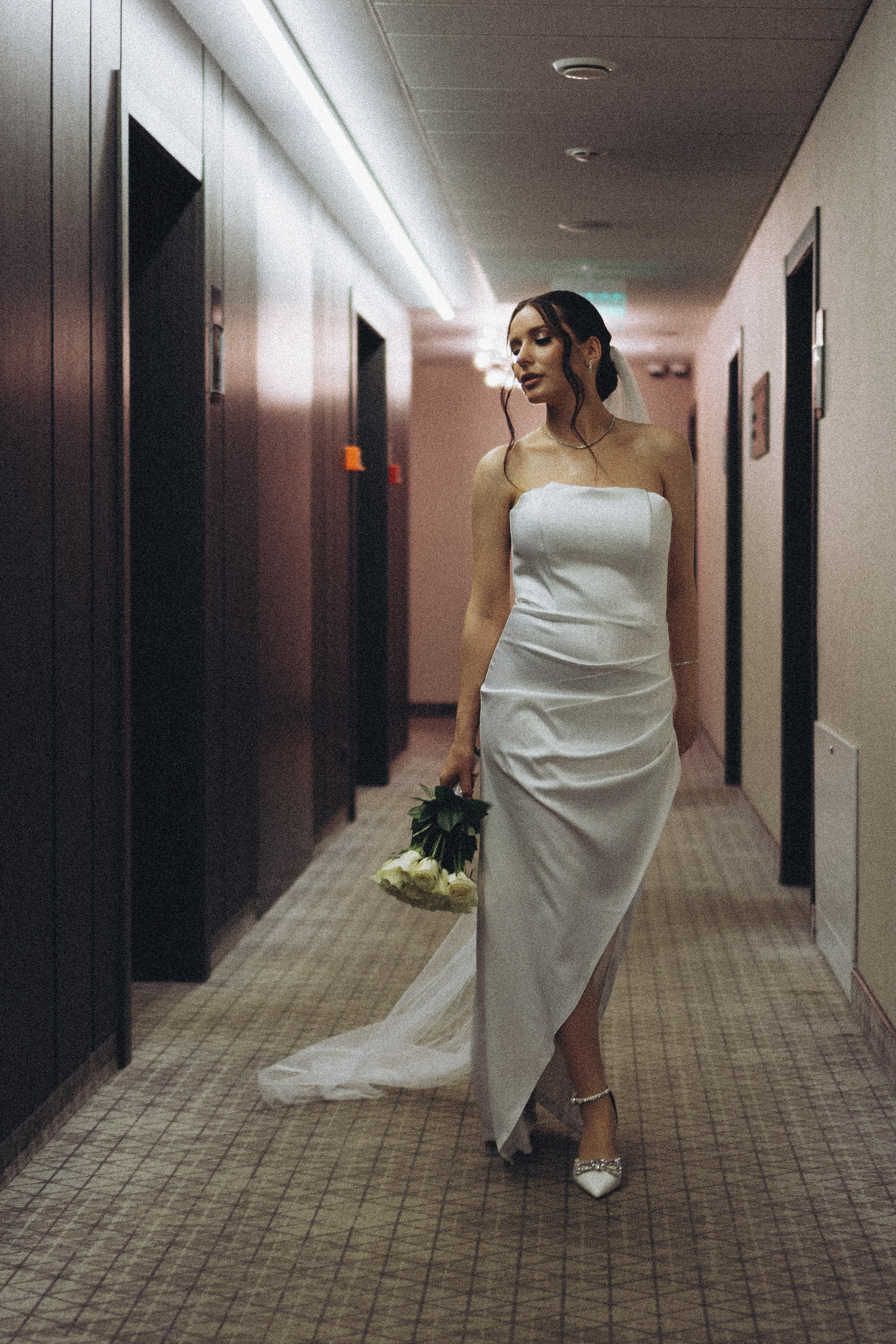 СВАДЕБНАЯ СЬЕМКА СБОРОВ ЖЕНИХА И НЕВЕСТЫ В ОТЕЛЕ И ТАКЖЕ ФОТОСЕССИИЯ В ОТЕЛЕЕ МЕГАПОЛИС БРЯНСК. Профессиональный фотограф, Санкт-Петербург — Виктория Богомолова