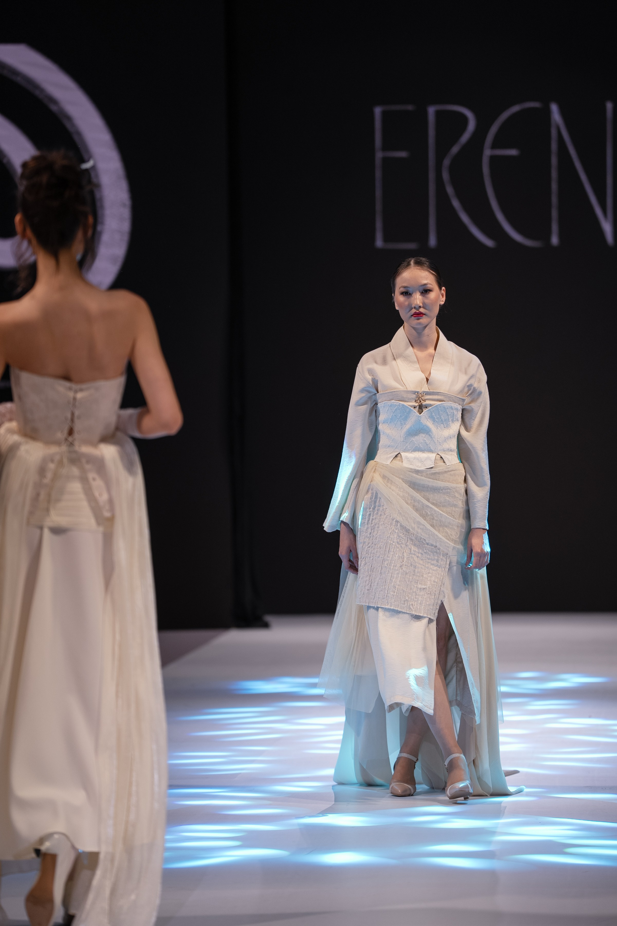 EURASIAN FASHION WEEK Eren. Сайт Алматинского НЮ АРТ, будуар и фэшн фотографа Дениса Карпенко