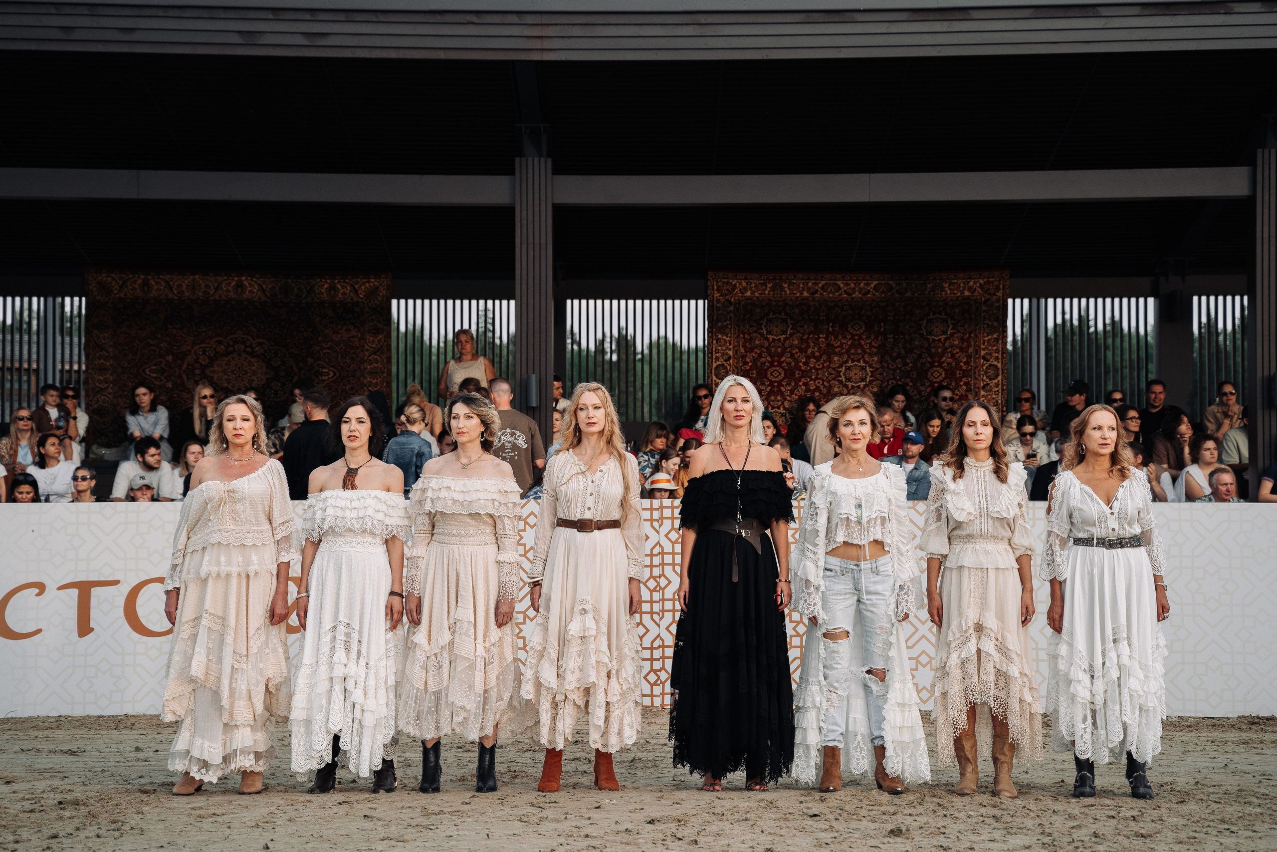 Магия Востока в Emerald Stables. Свадебный и семейный фотограф в Москве и МО Геннадий Туманцев