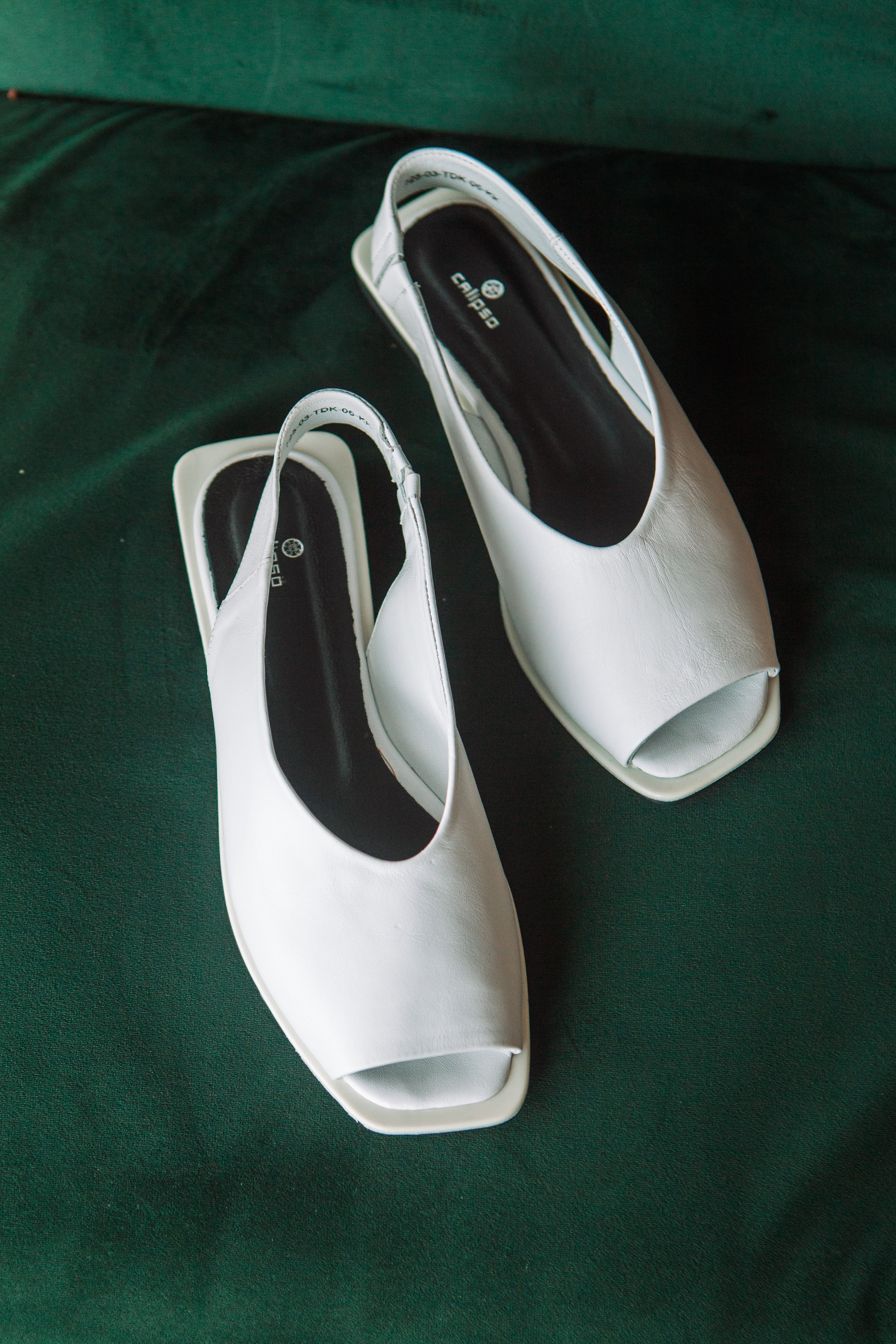 Обувь-модели. Съемка в фотостудии для маркетплейсов. Топ-фотограф