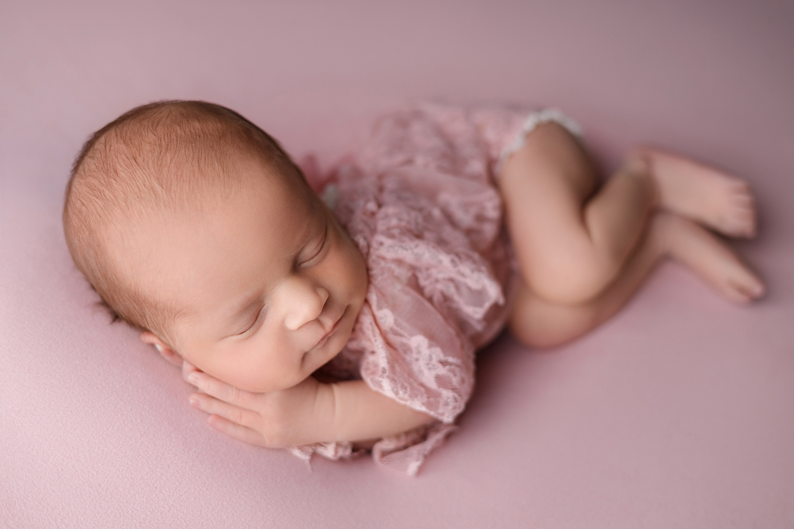 Амалия. Евгения Горбунова фотограф новорожденных в Новом Уренгое