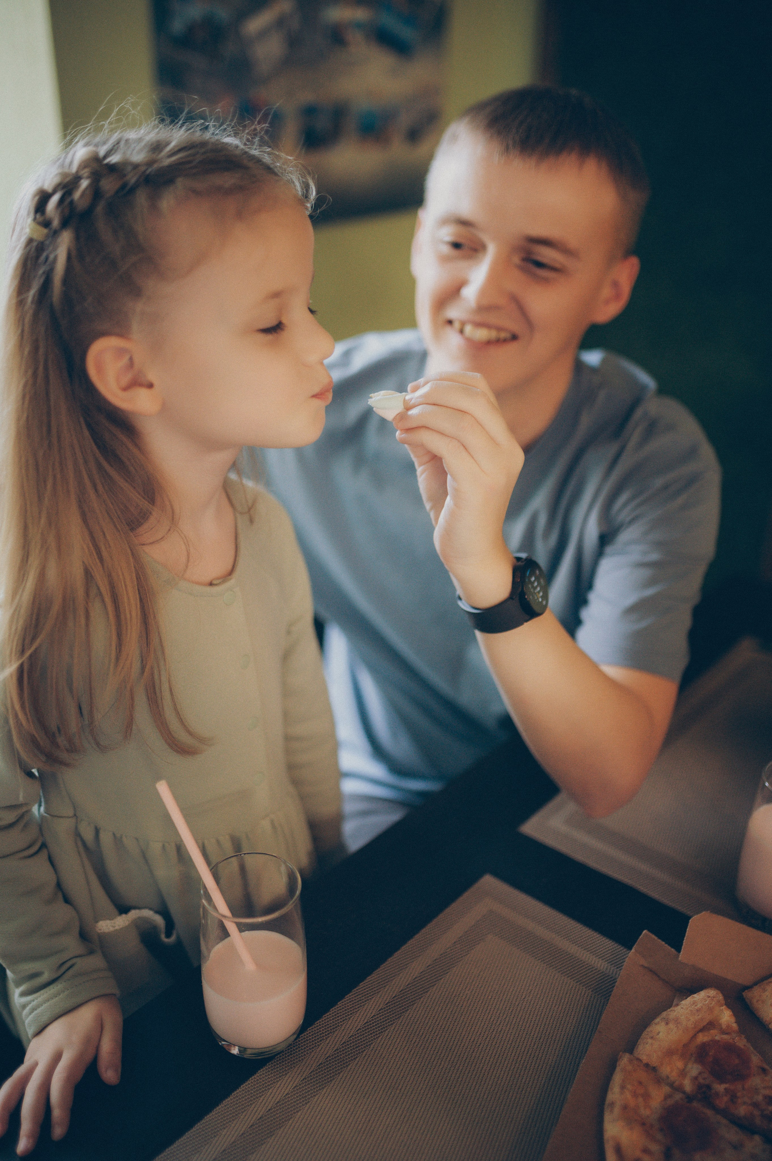 Тася, Соня, Женя и Илья (новогодняя домашняя). Фотограф, г. Лесной Свердловской области