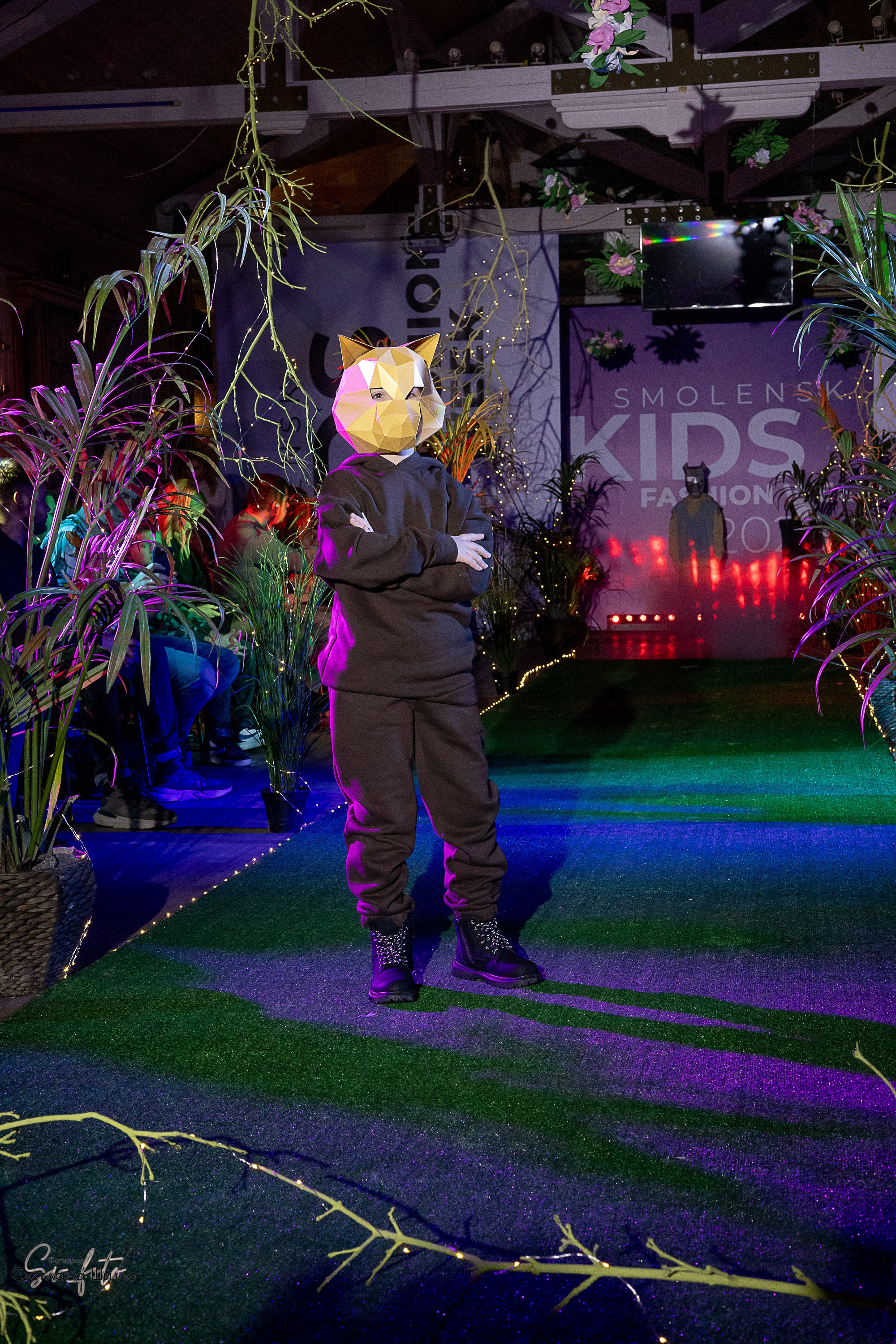 Smolensk Fashion Week_показы_ДЕНЬ 3_ФИНАЛ_Алиса в стране чудес. Главная