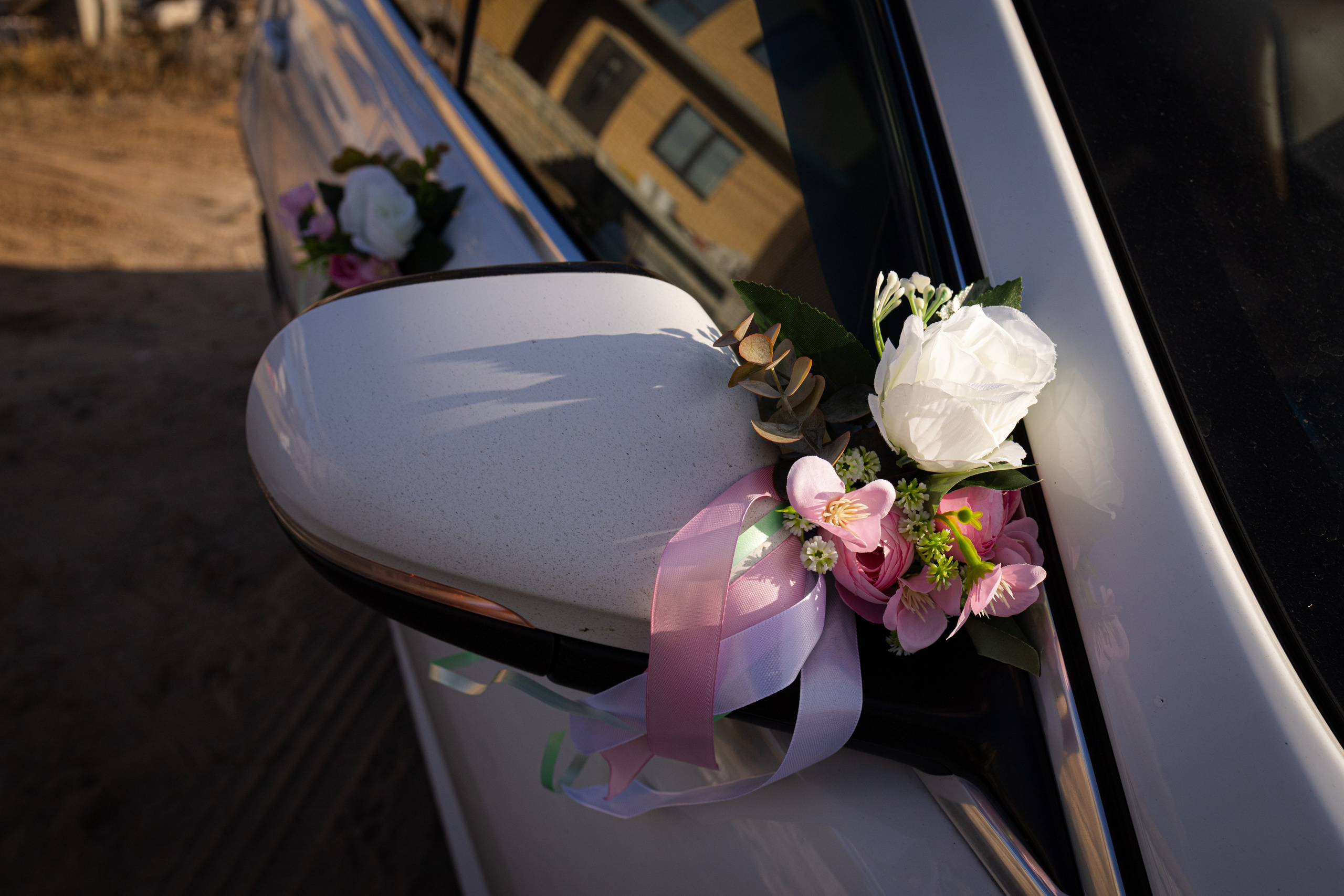 Свадебные украшения на а/м. Семейный свадебный фотограф в Воронеже и Россоши