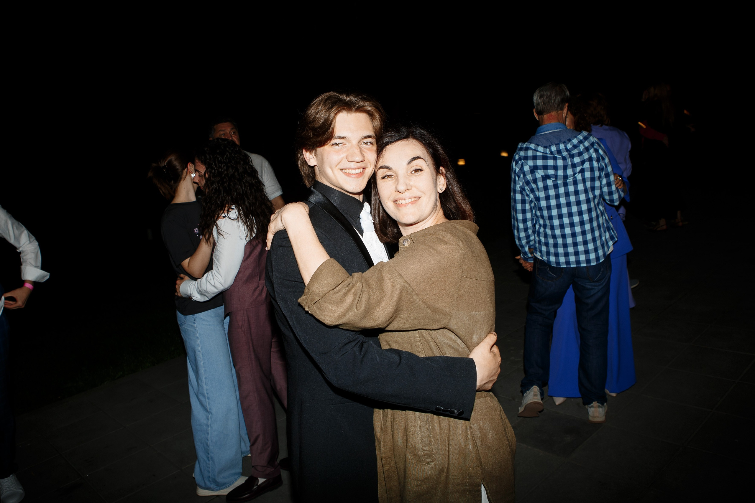 Выпускной Гимназия 12 2024 OpenHouse. Свадебный и портретный Фотограф в Липецке Дмитрий Котюков