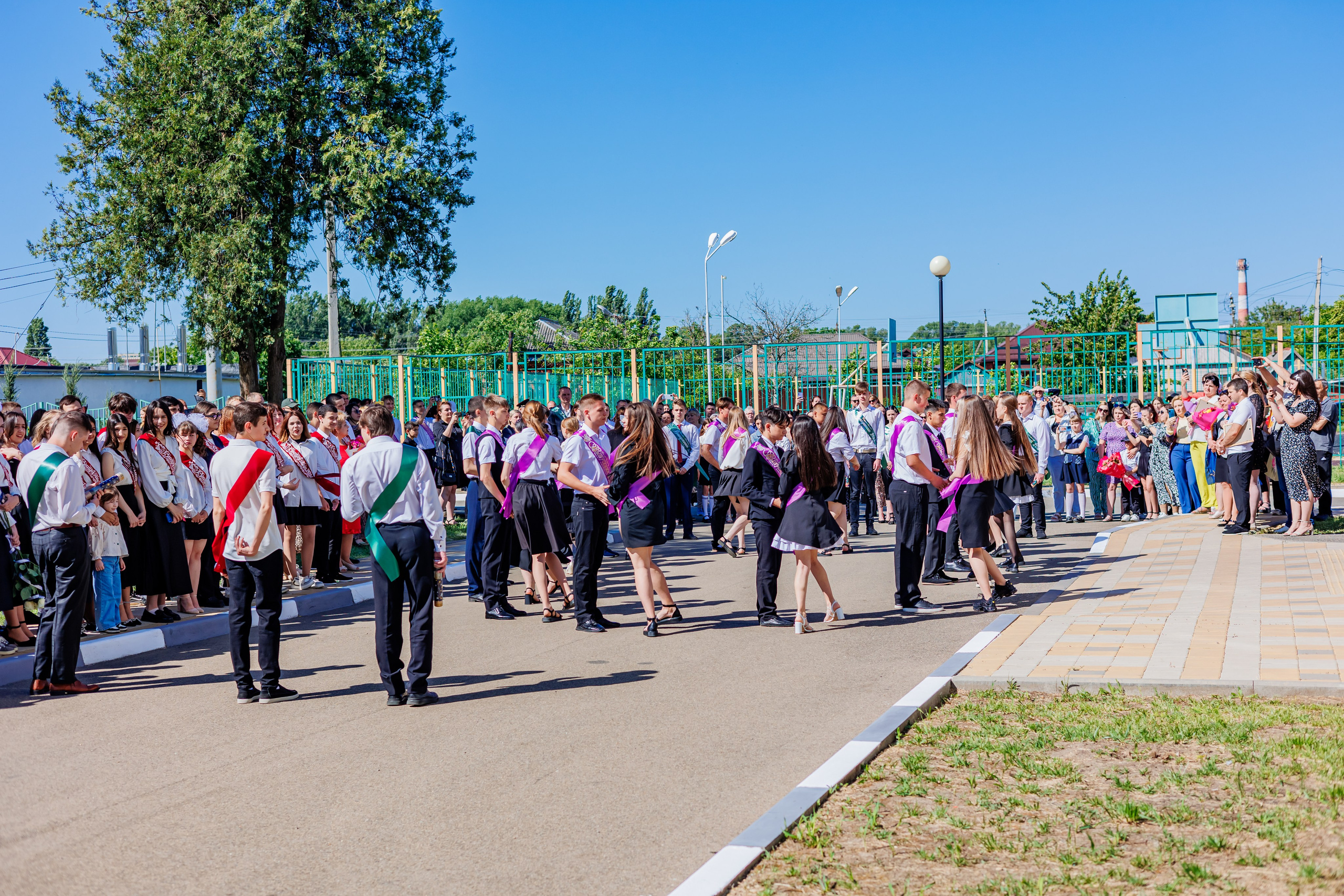 Выпуск 4а 25школа'24 год. Свадебный и семейный фотограф в Армавире
